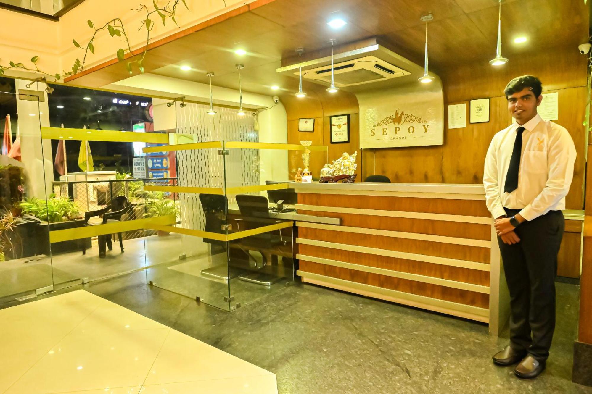 Hotel Sepoy Grande Mysore