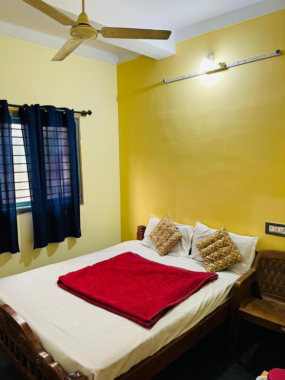 Hk Residency Guest house *