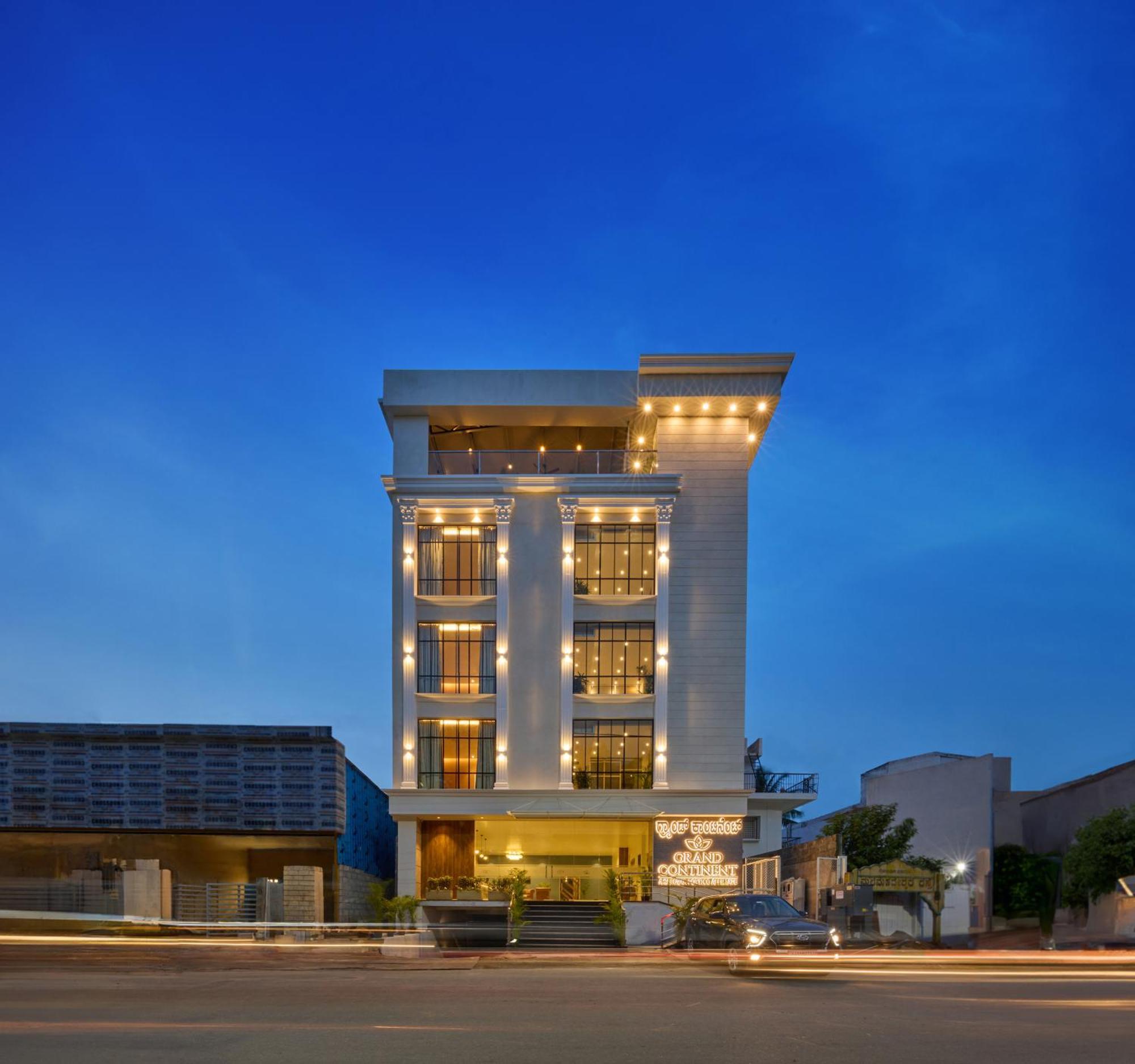 Grand Continent A Sarovar Portico Affiliate Hotel 3*