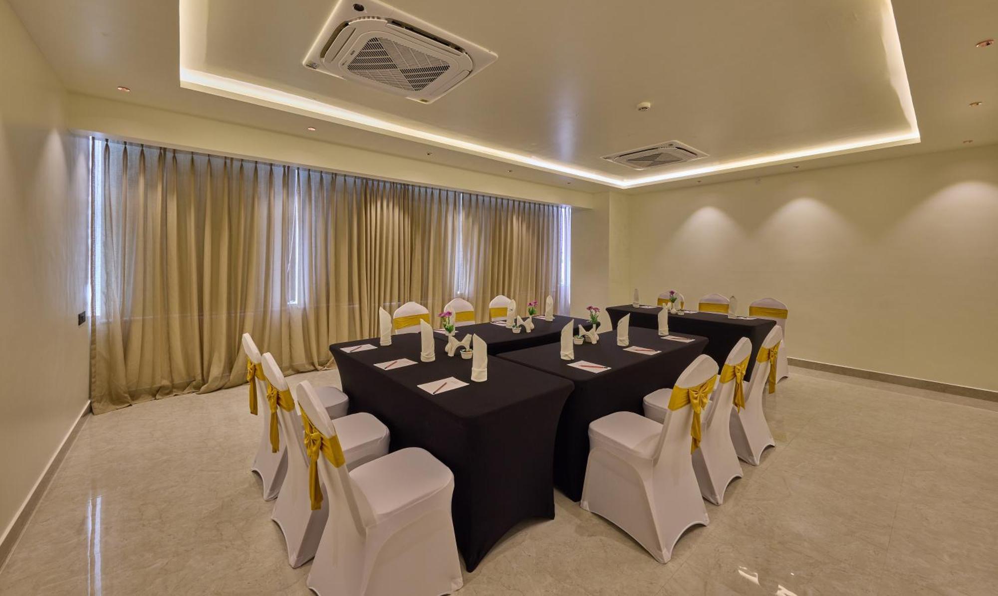 Grand Continent A Sarovar Portico Affiliate 3* Mysore
