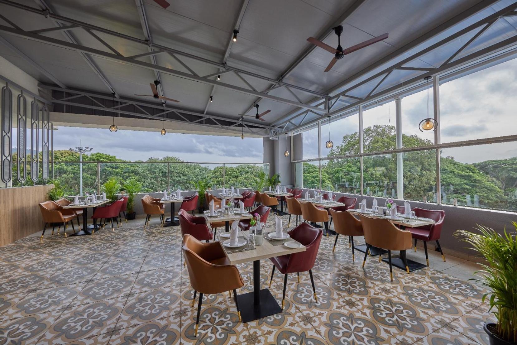 Grand Continent A Sarovar Portico Affiliate 3*