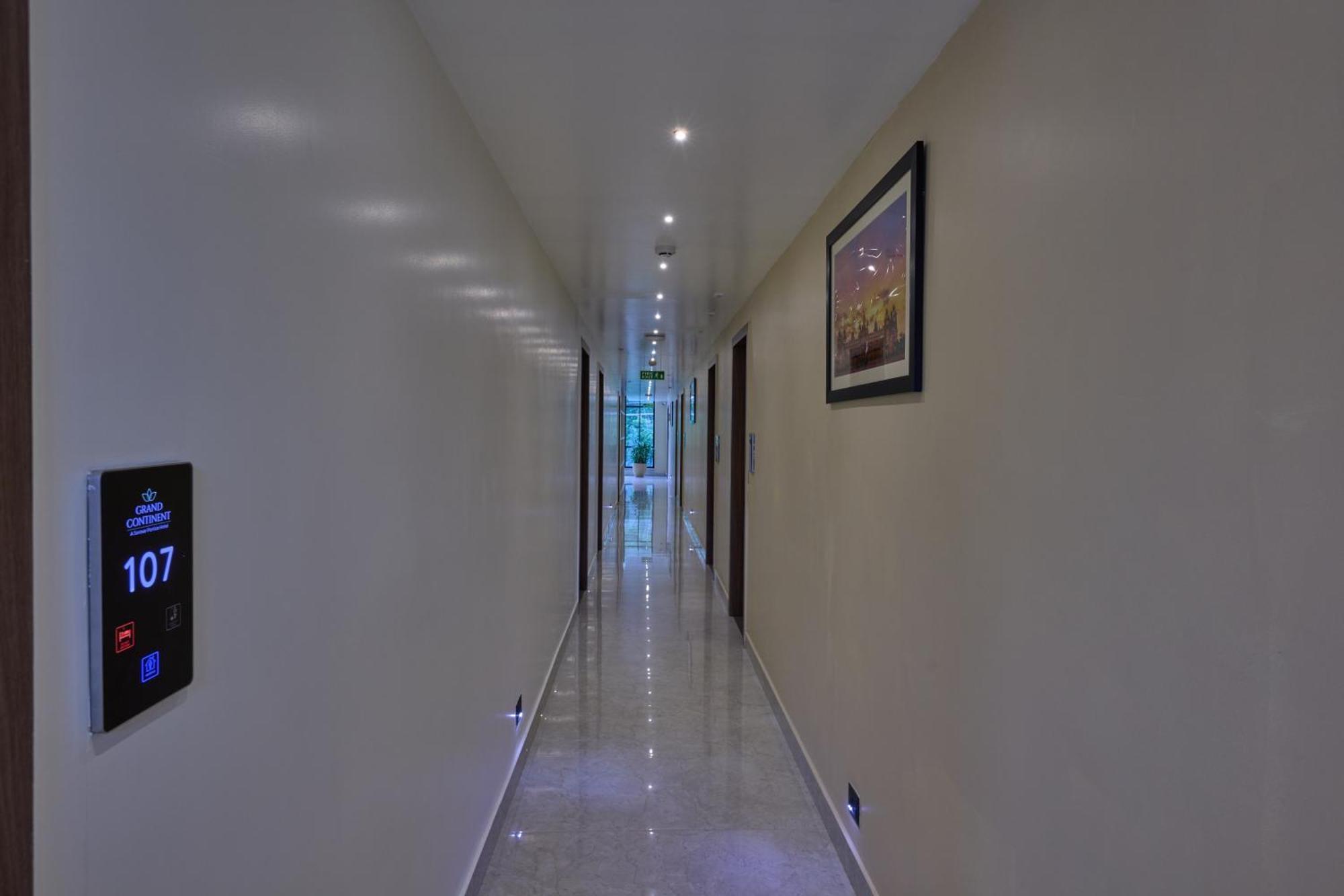 Grand Continent A Sarovar Portico Affiliate 3*