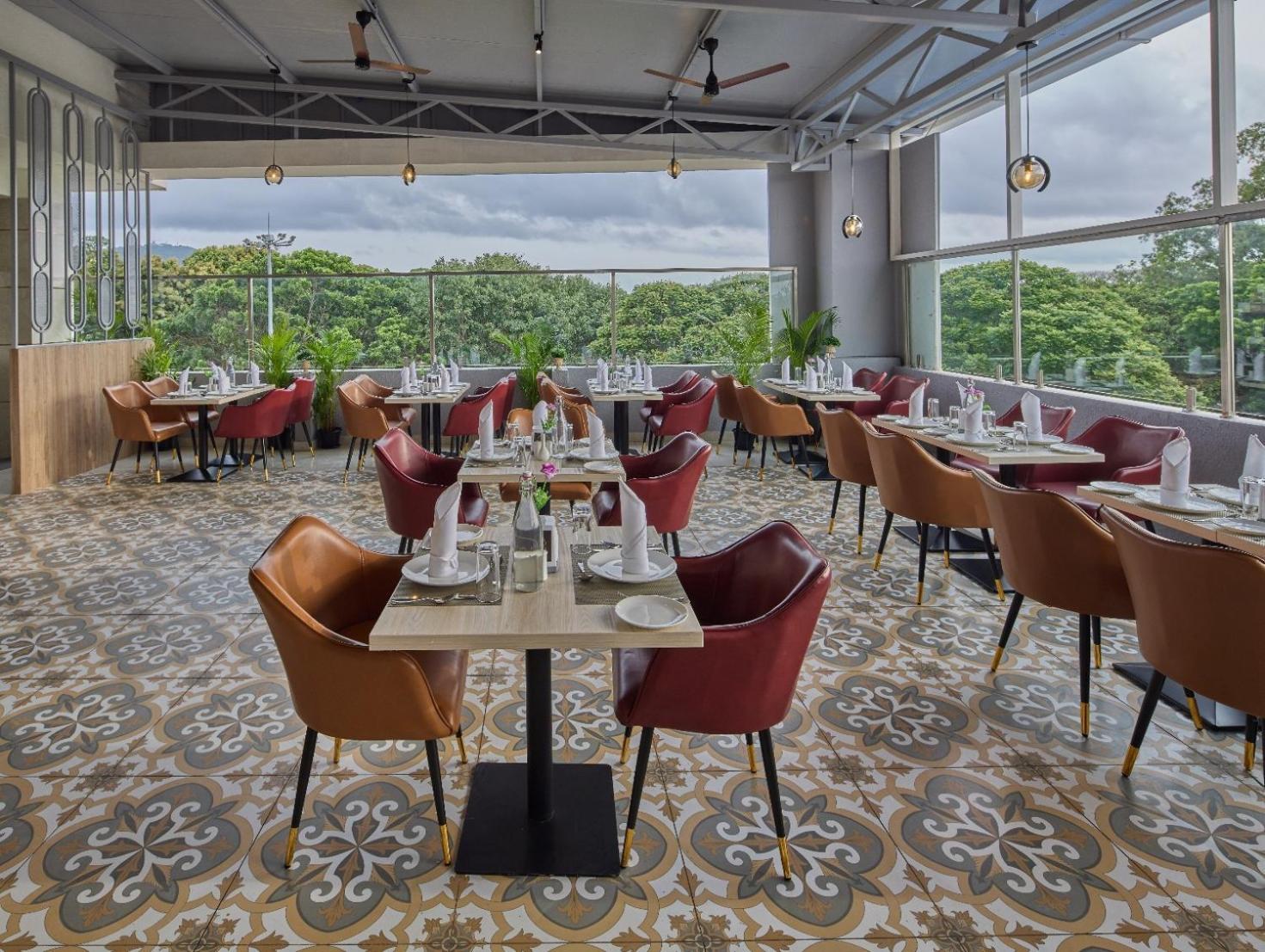 Grand Continent A Sarovar Portico Affiliate Hotel 3*