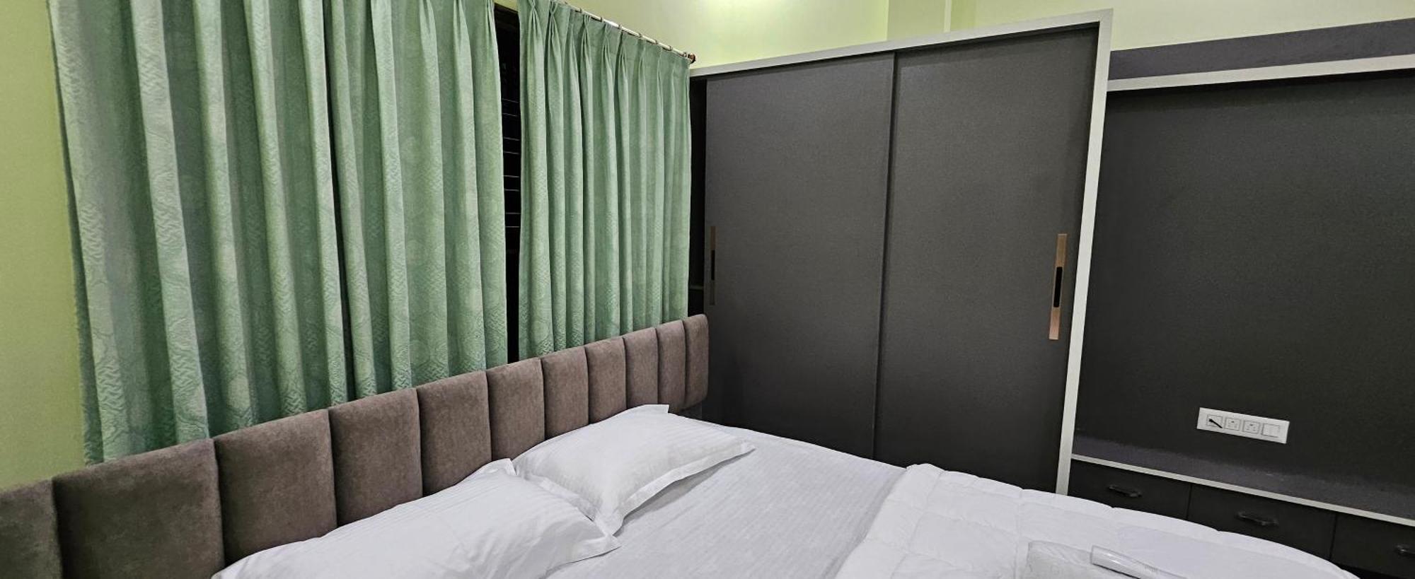 Ridhi Premium Service Apartment