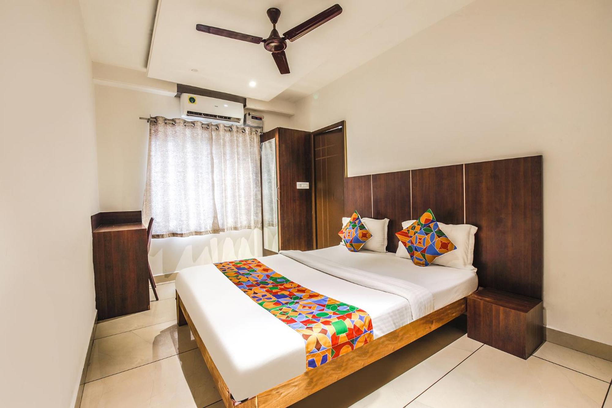 Fabhotel Quince Elite Hotel 2*