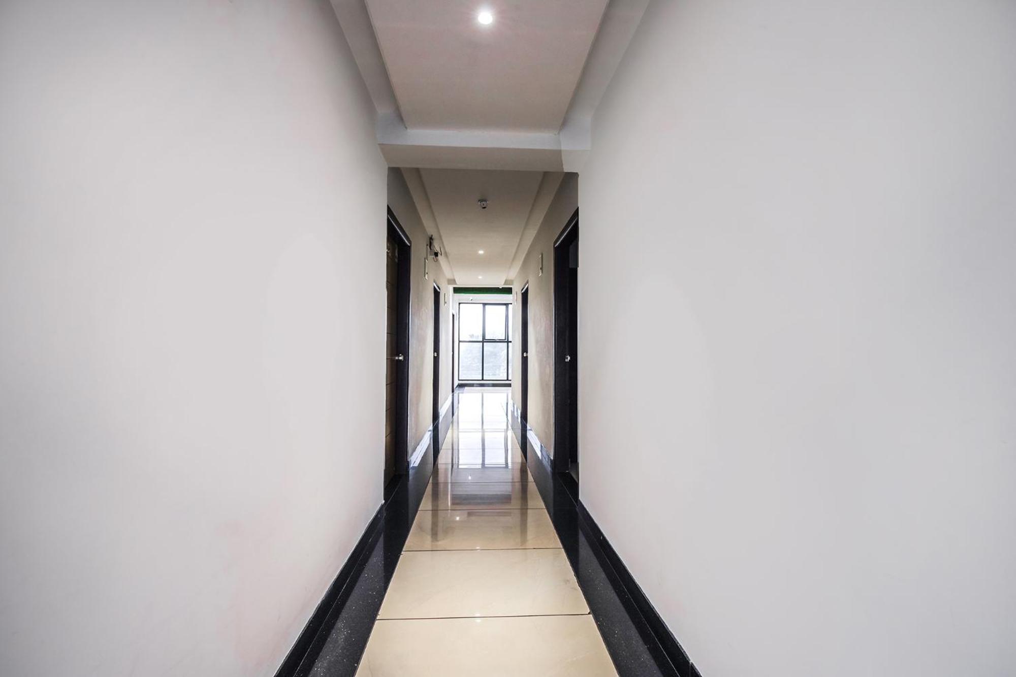 Hotel Fabhotel Quince Elite 2*
