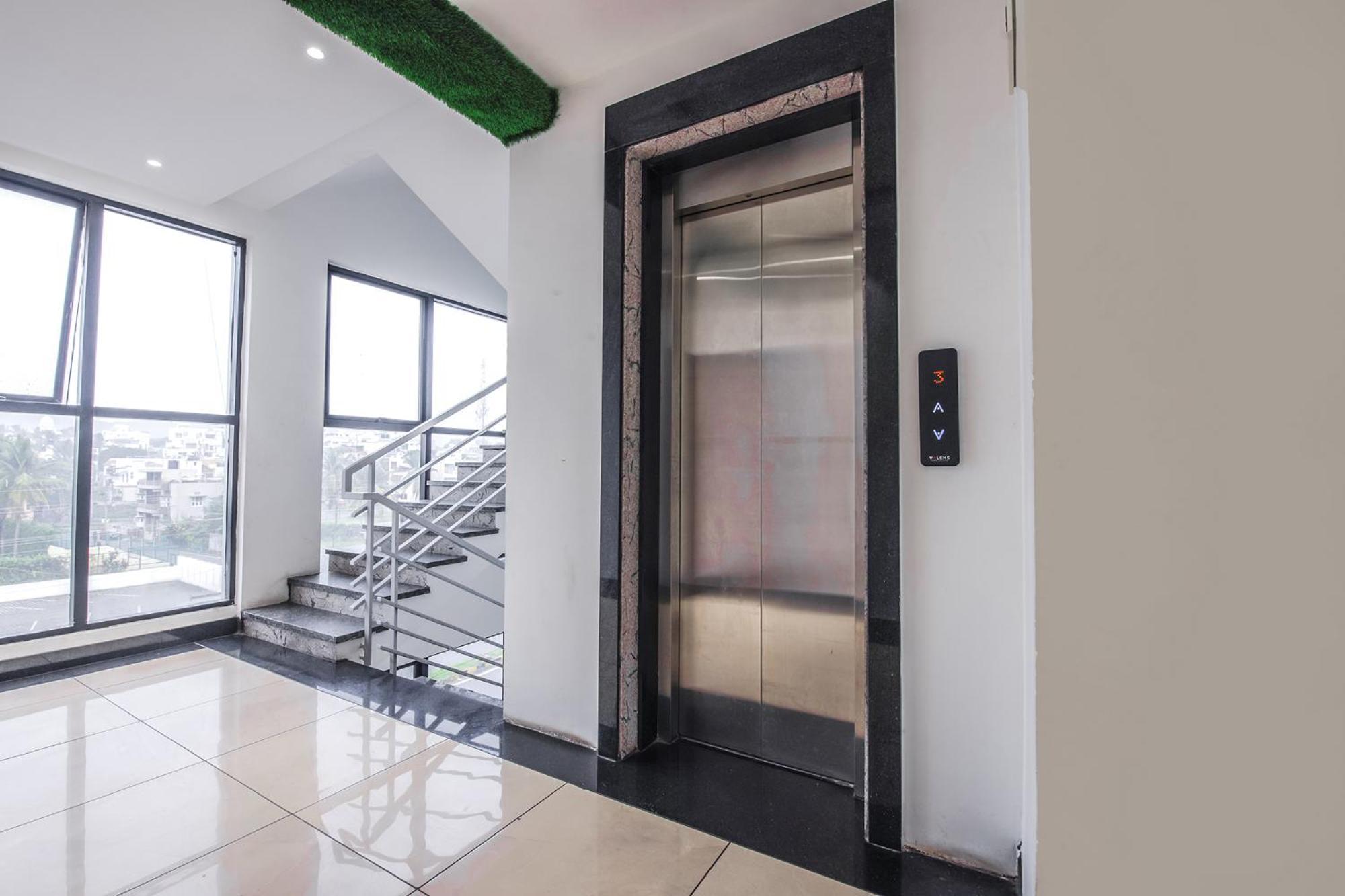 Fabhotel Quince Elite 2*