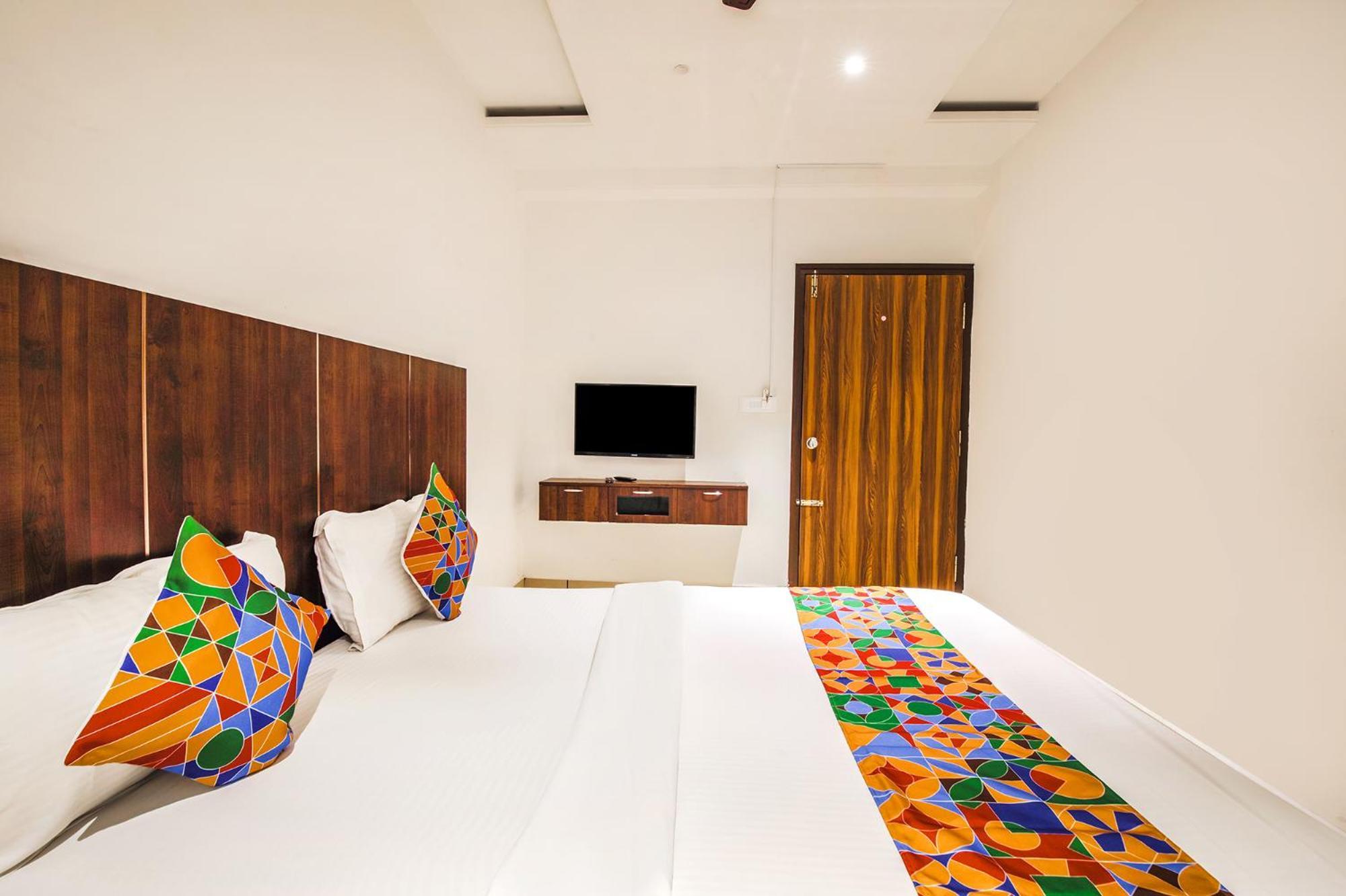 Fabhotel Quince Elite Hotel 2*