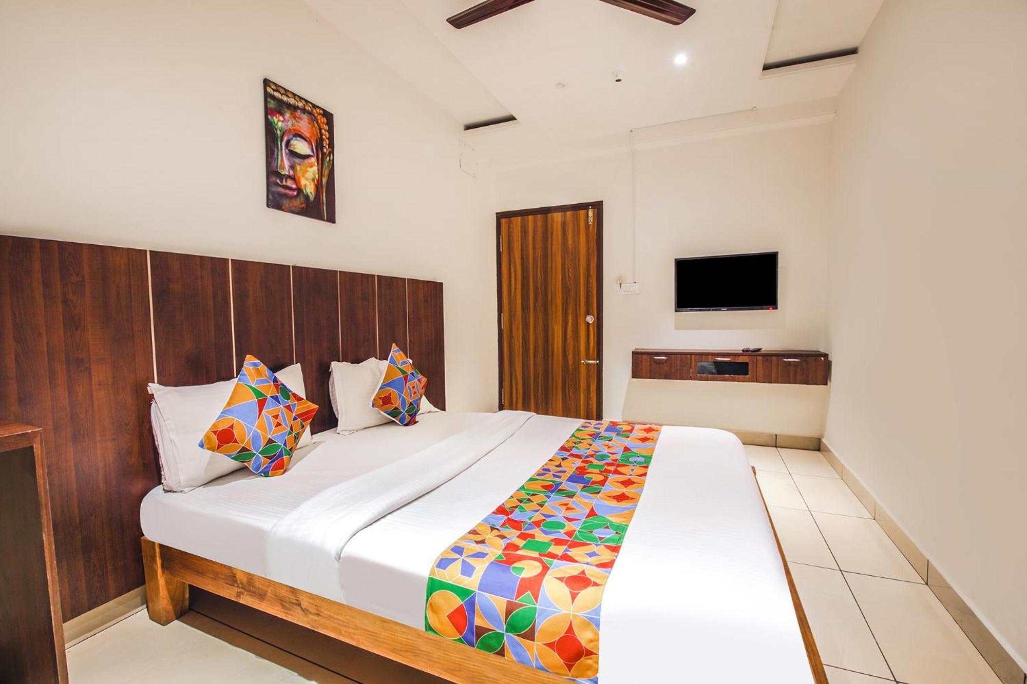 Hotel Fabhotel Quince Elite 2*