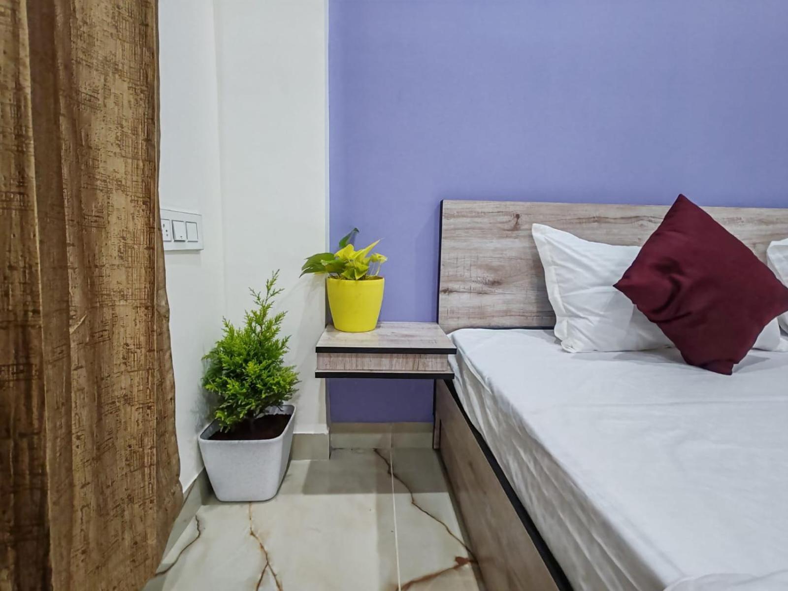 Eve Service Apartment