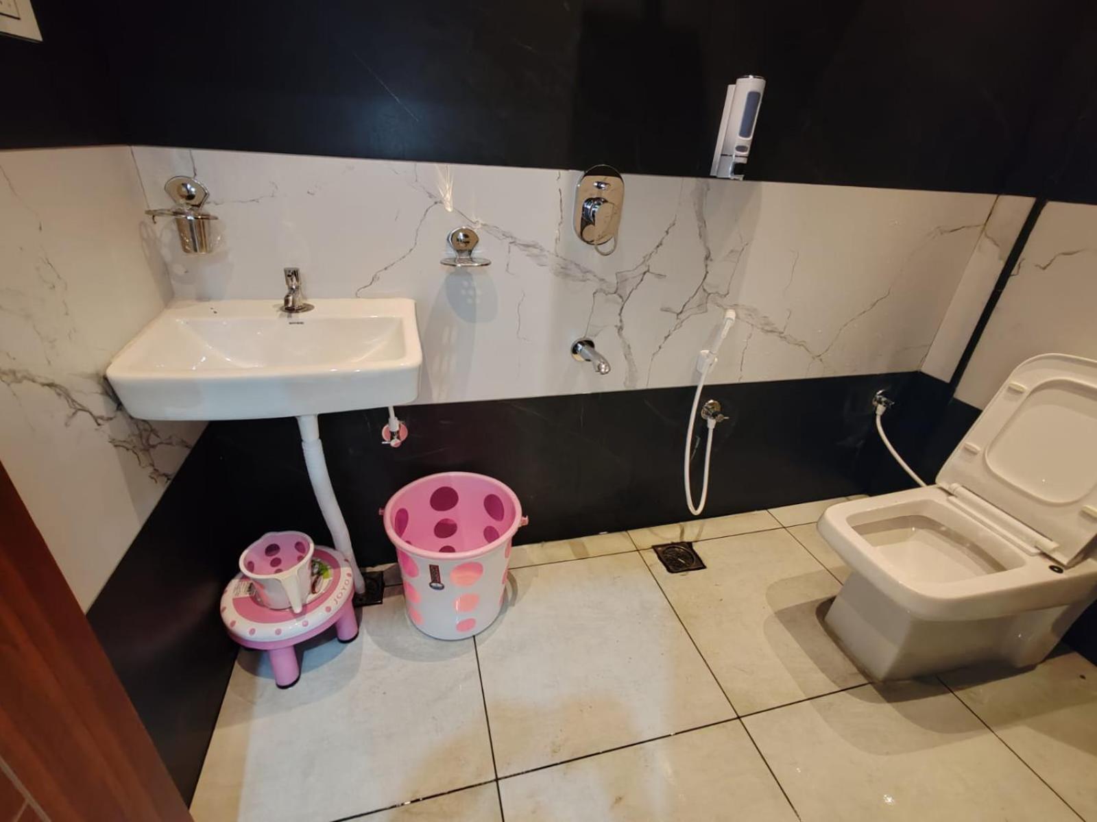 Eve Service Apartment