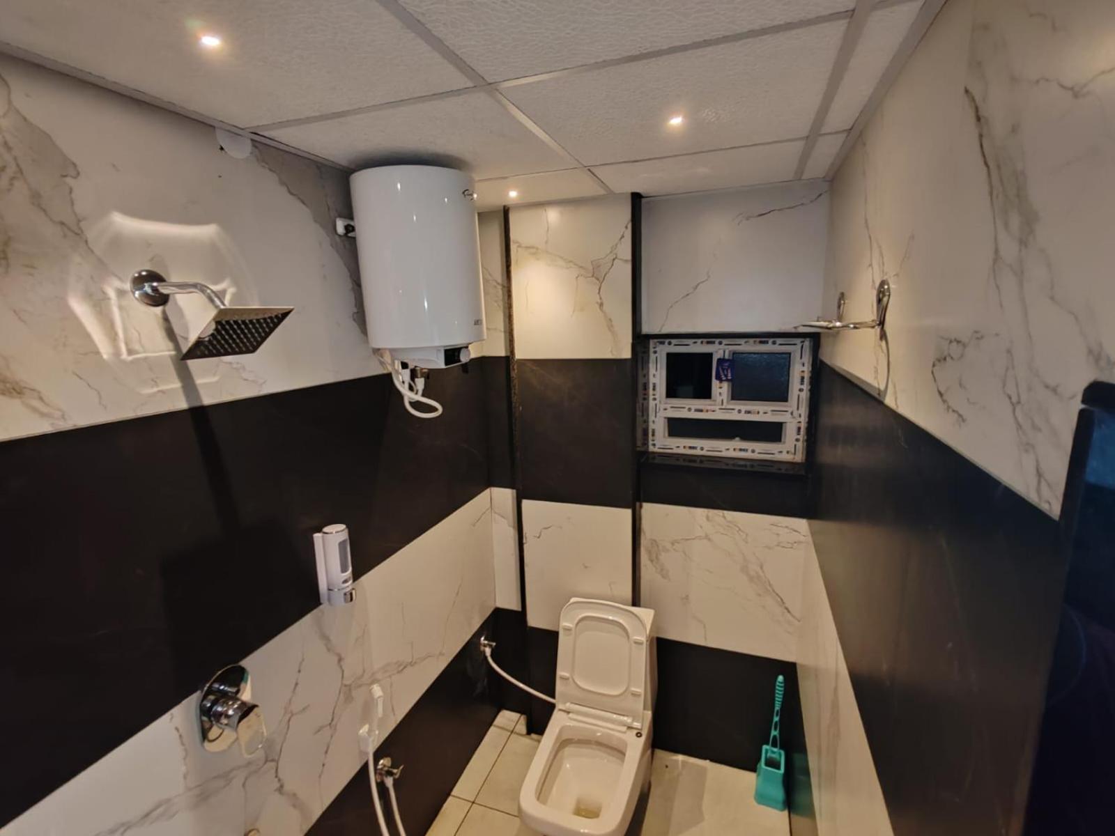 Eve Service Apartment *