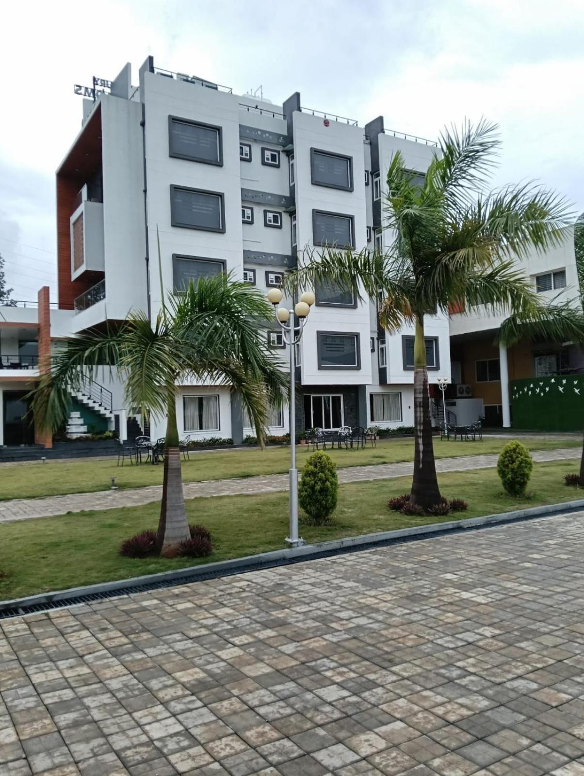 Hotel R R Residency *