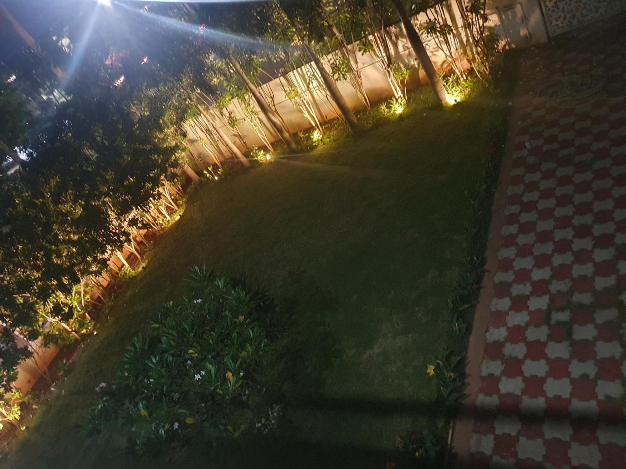 Luxury 3bhk Flat By Renton Comfort At Prime Location Apartment