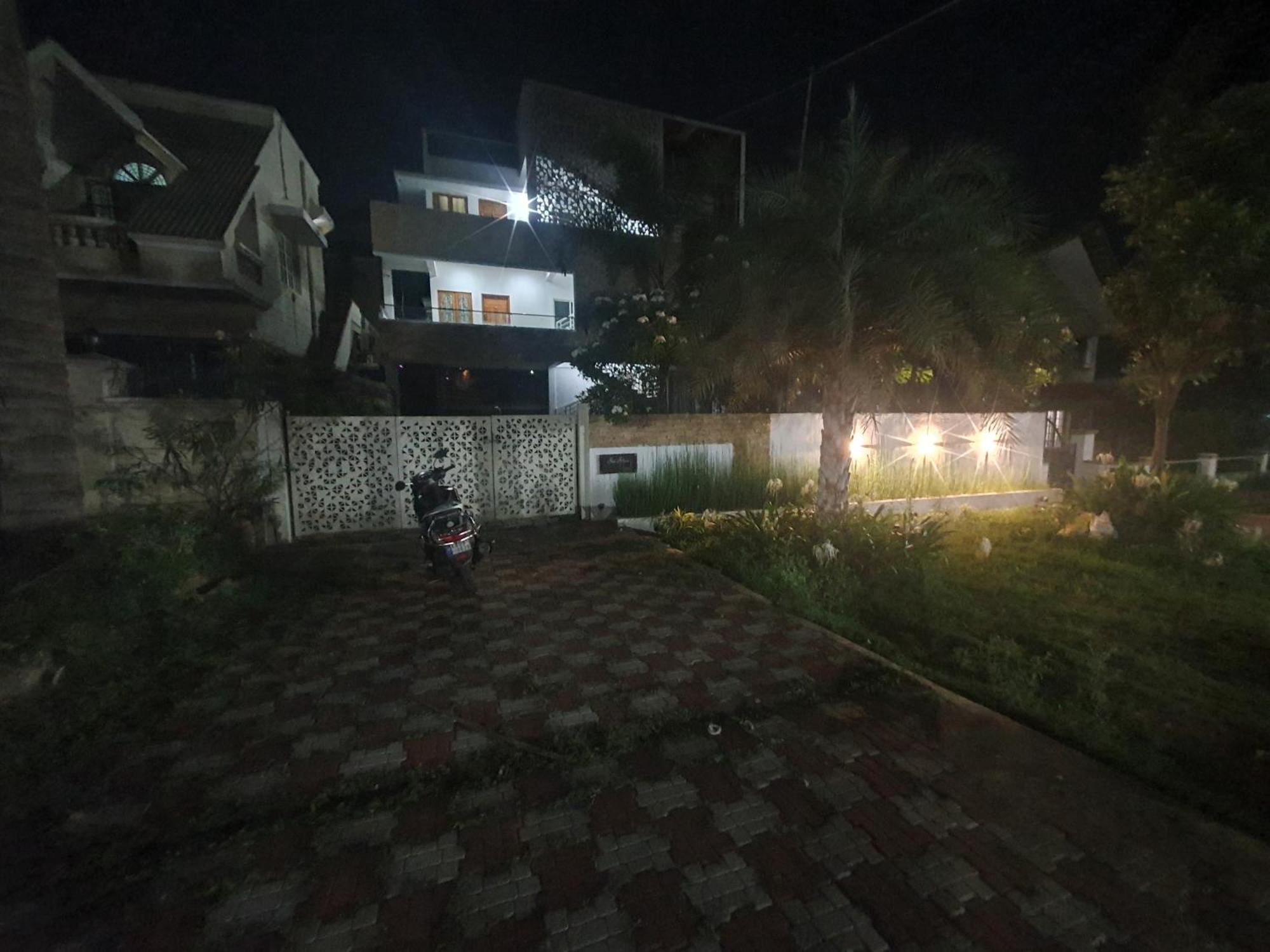 Apartment Luxury 3bhk Flat By Renton Comfort At Prime Location