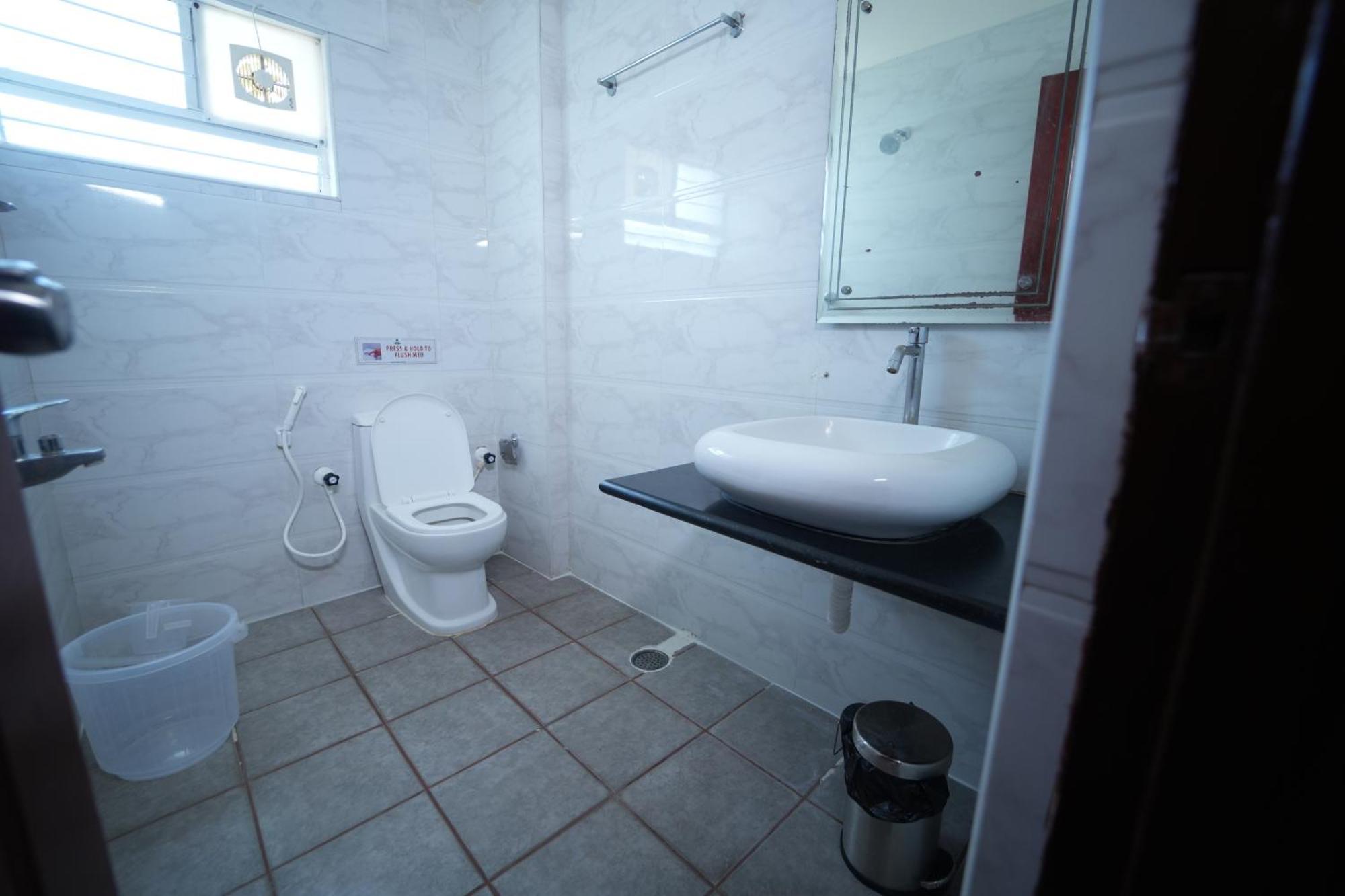 Mazus Urban Express Hotel 2*