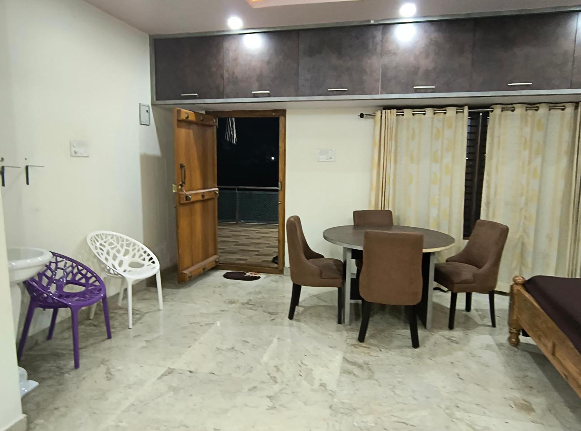 Villa Luxurious Farm House Bungalow Pool City Centre