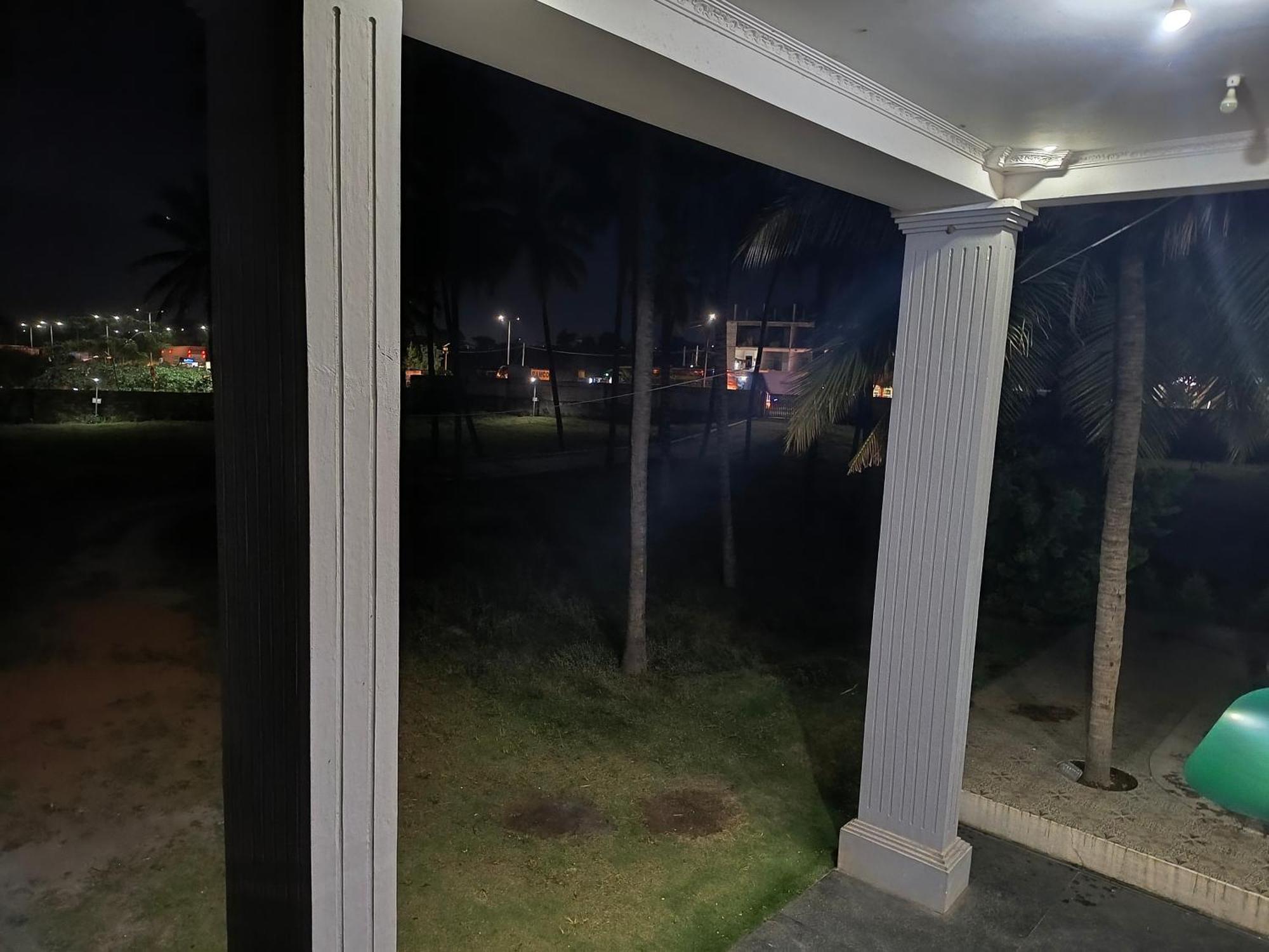 Luxurious Farm House Bungalow Pool City Centre *