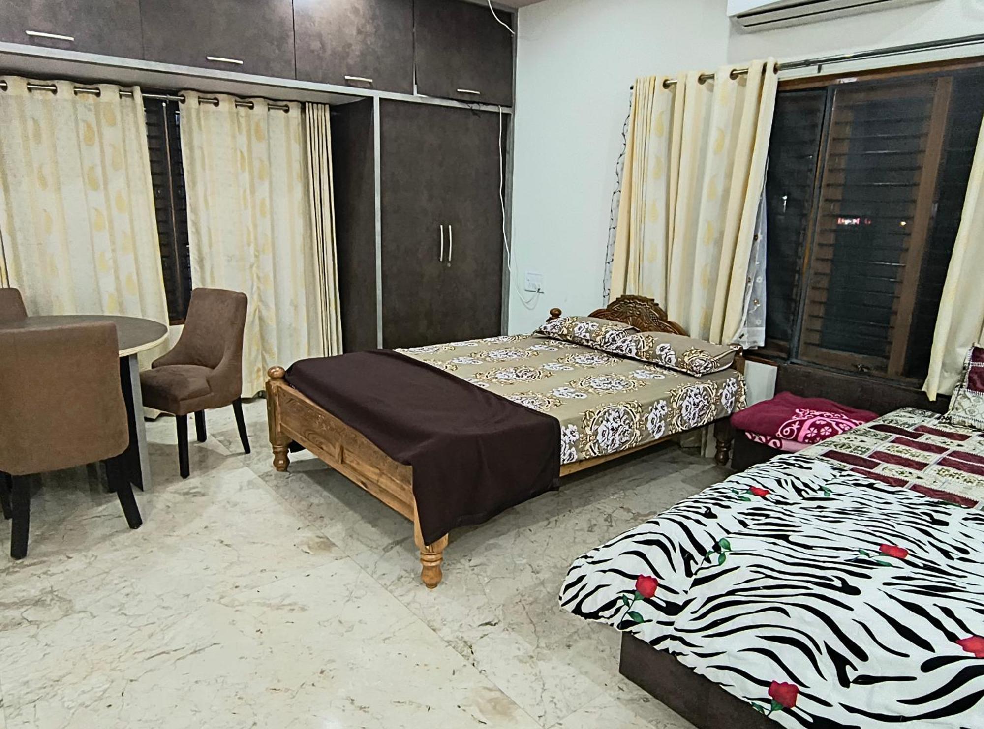 Luxurious Farm House Bungalow Pool City Centre