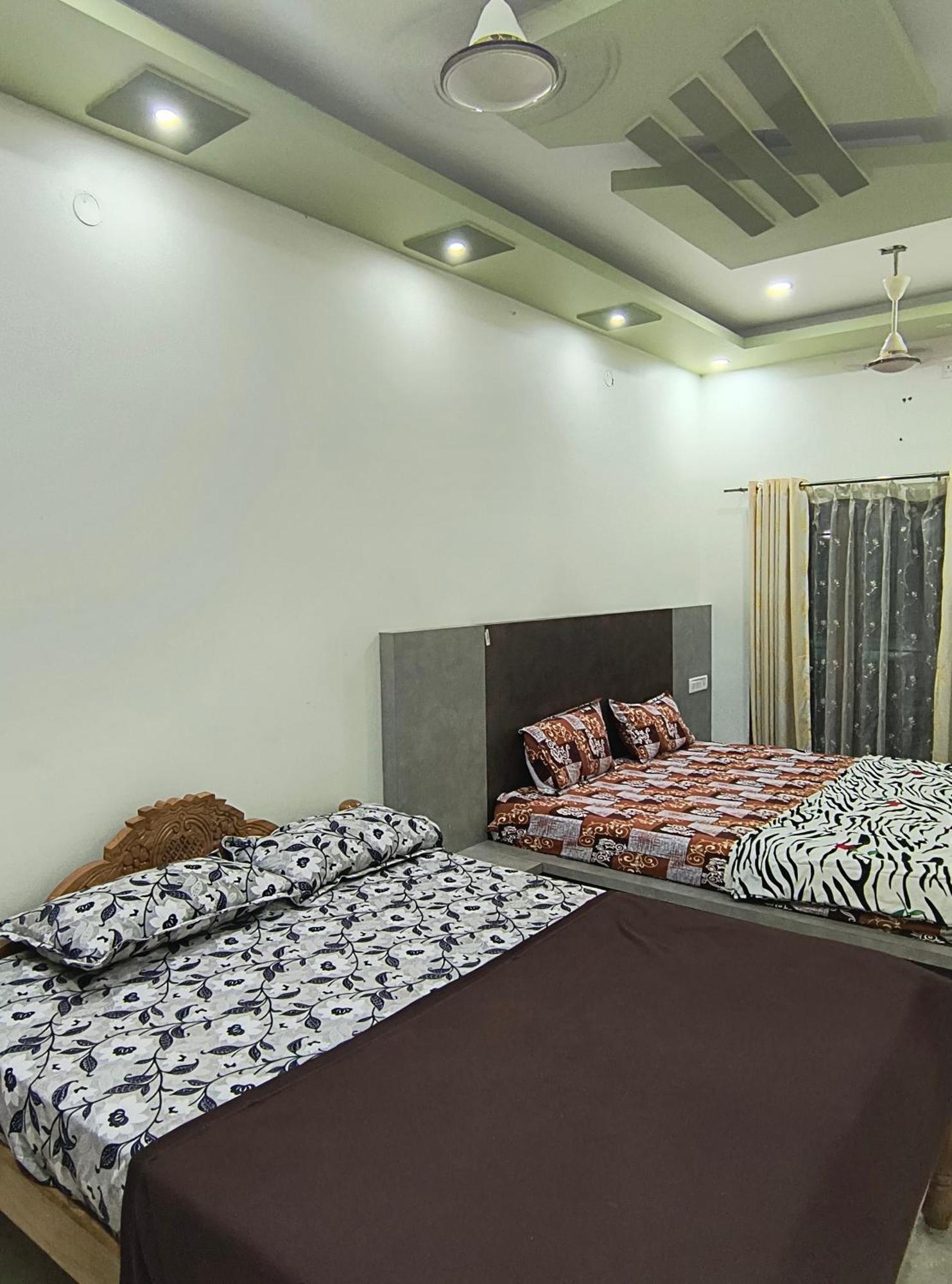 Luxurious Farm House Bungalow Pool City Centre Villa *