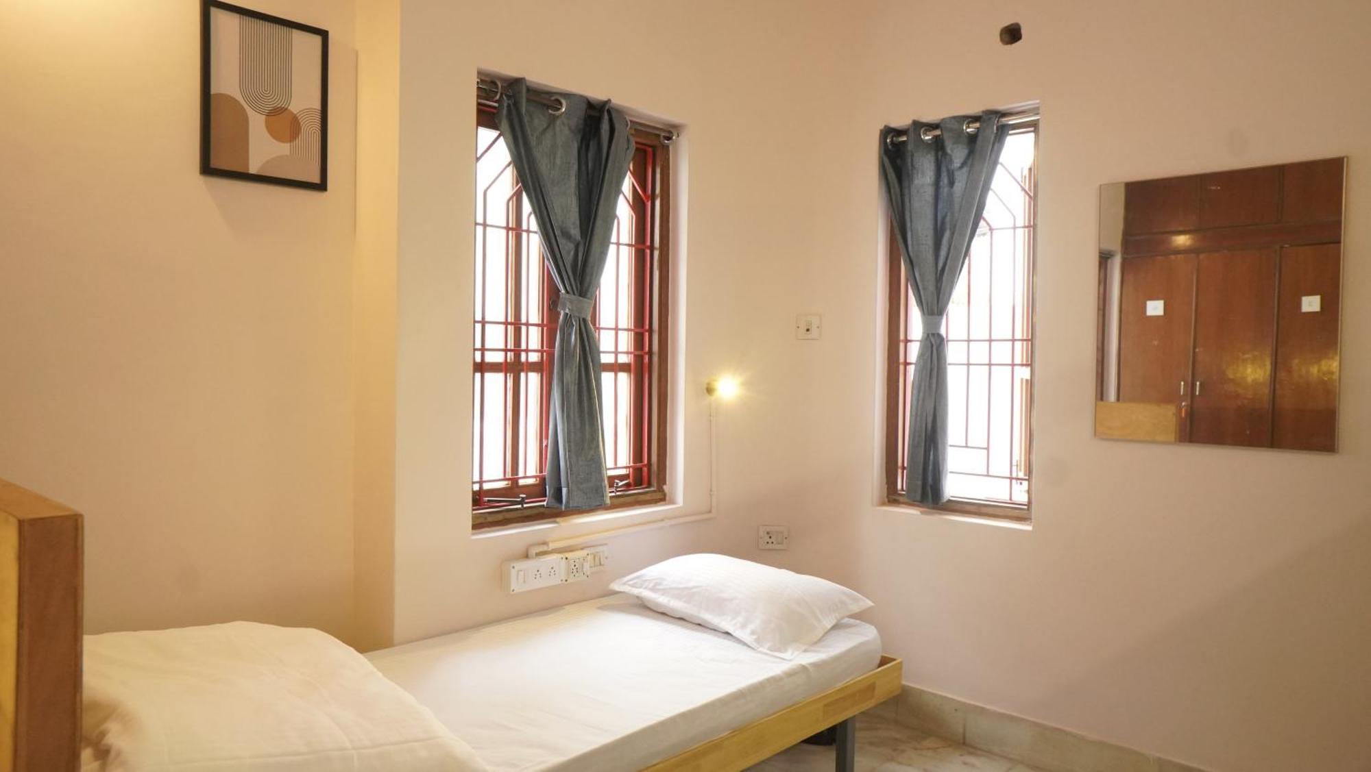 Hostel Roambay - Gokulam Mysore