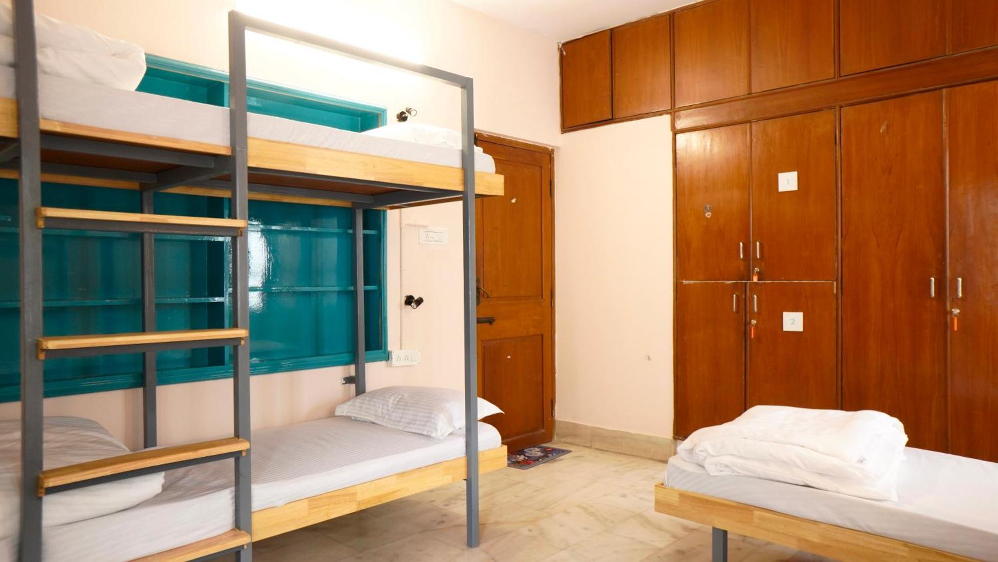 Roambay - Gokulam Hostel *