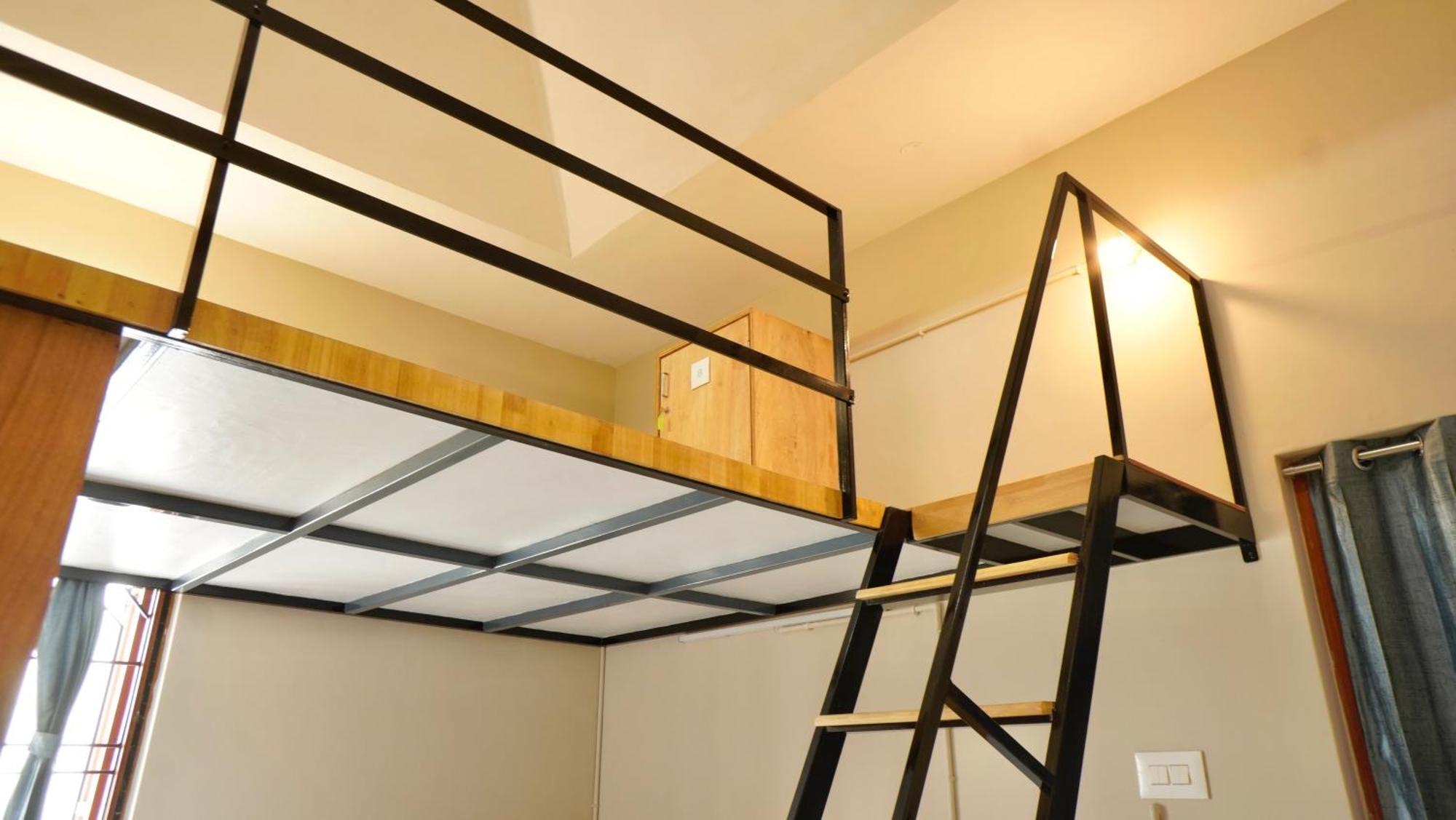 Roambay - Gokulam Hostel