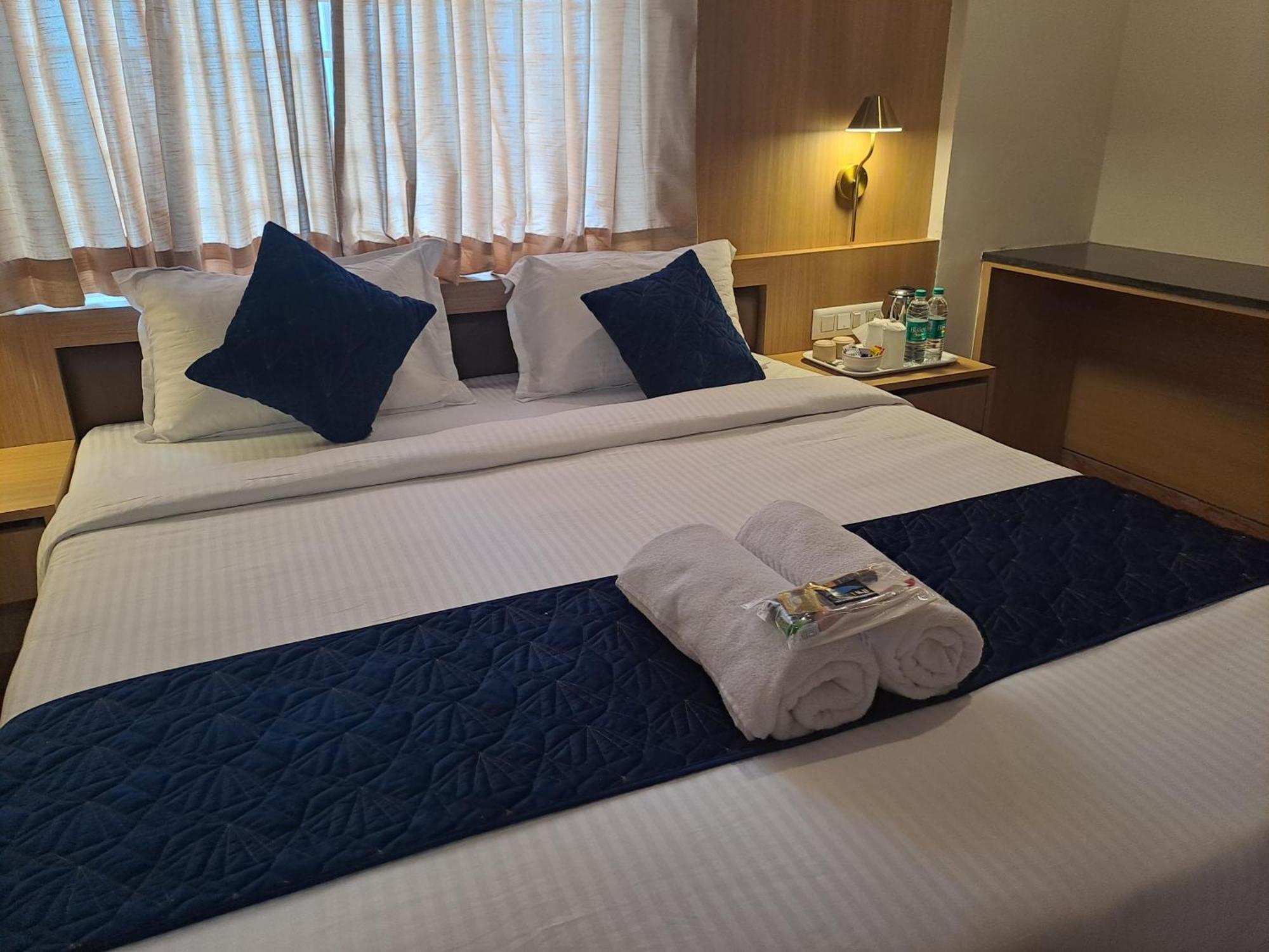 Hotel Sky 2*