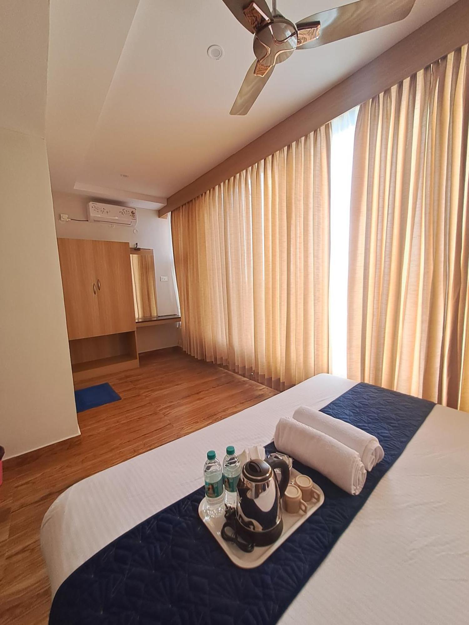 Hotel Sky 2*