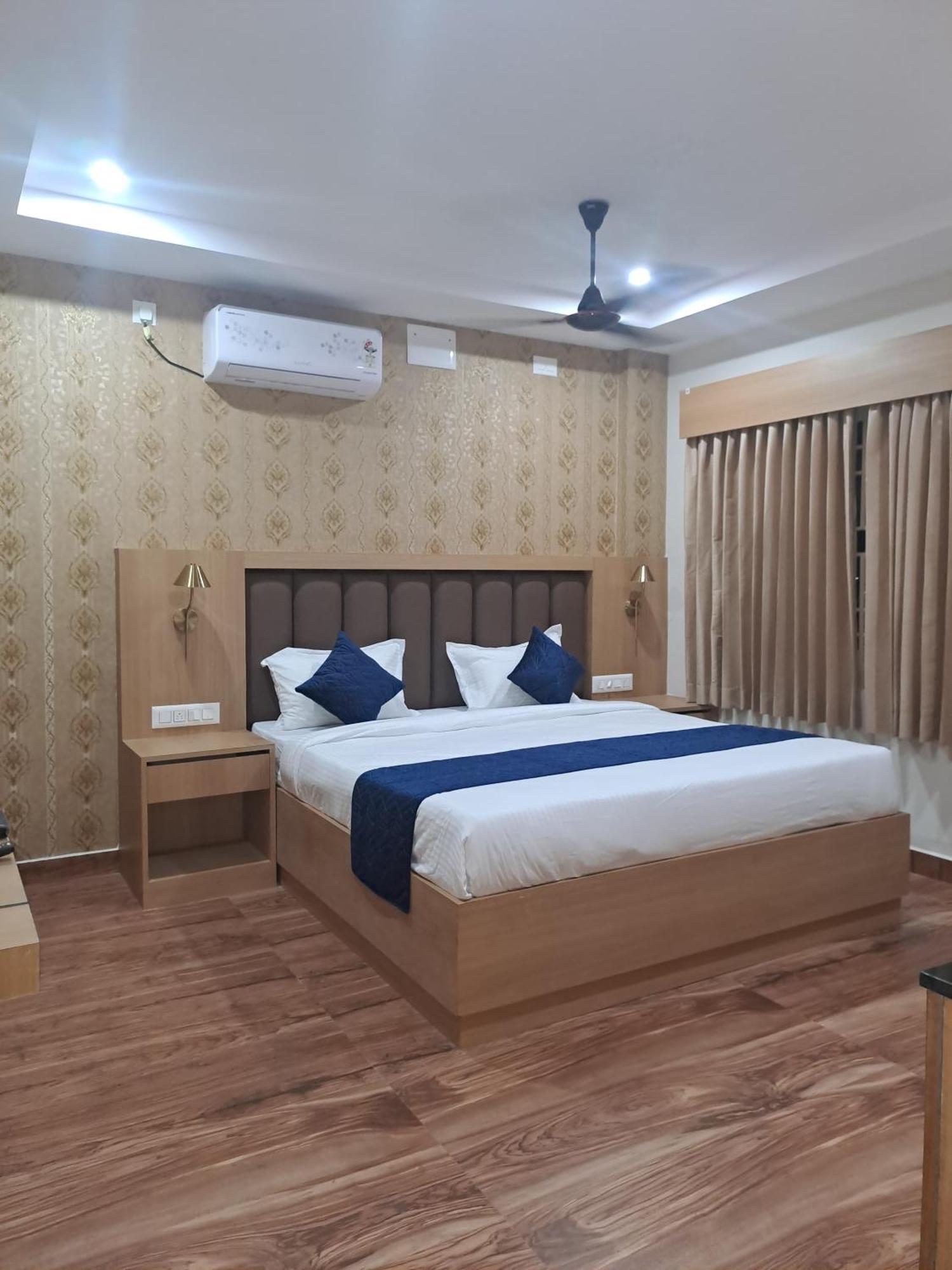Sky Hotel Mysore