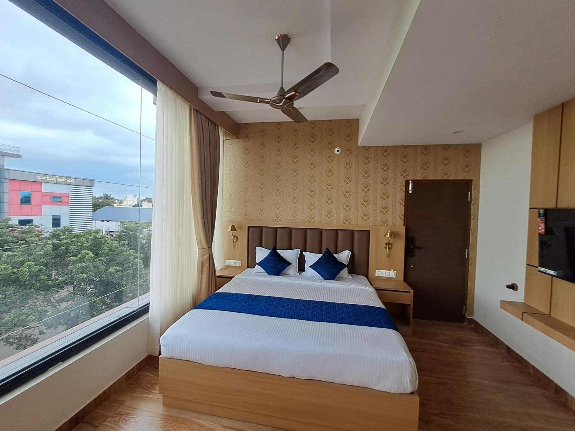 Hotel Sky