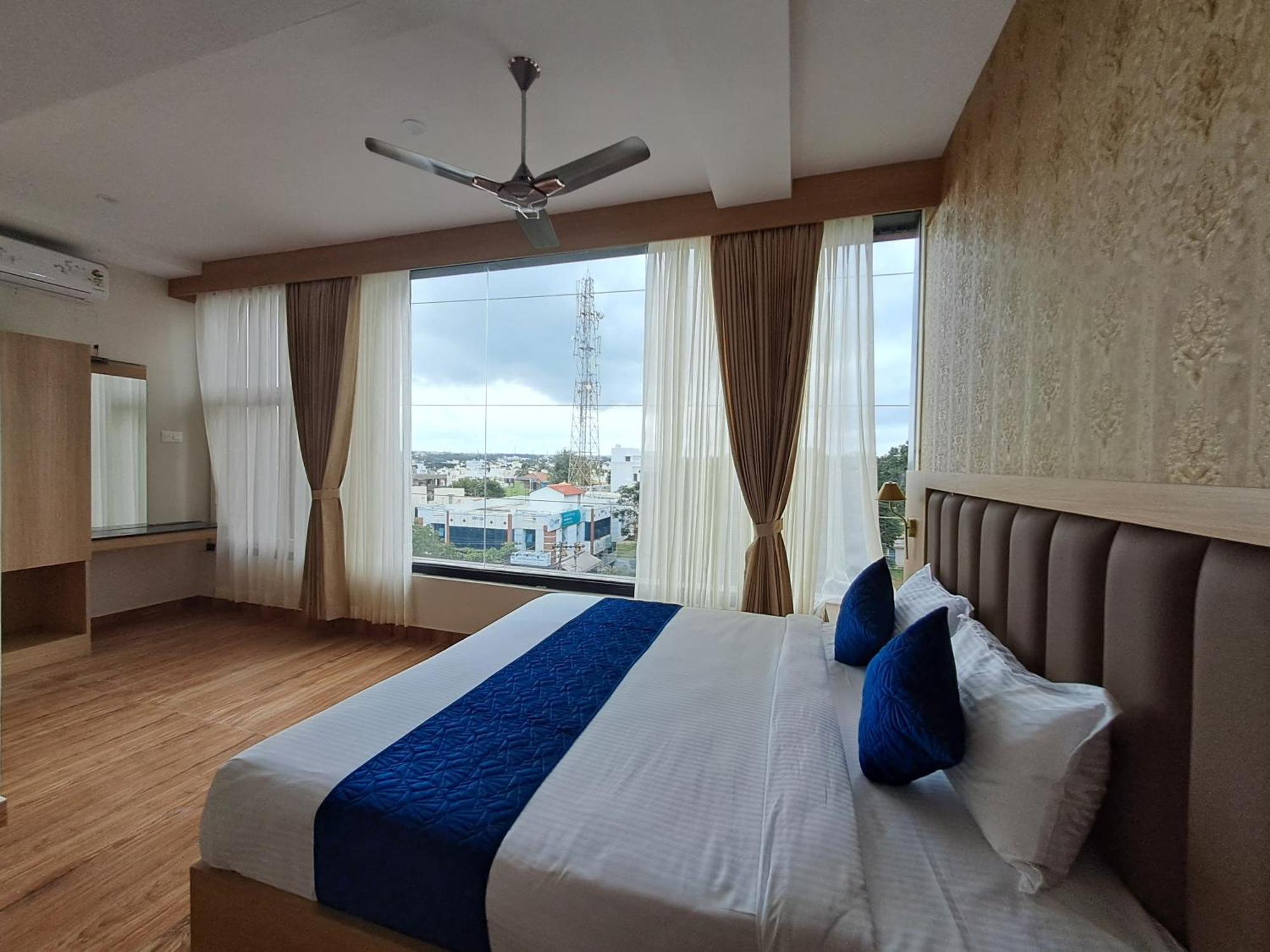 Hotel Sky