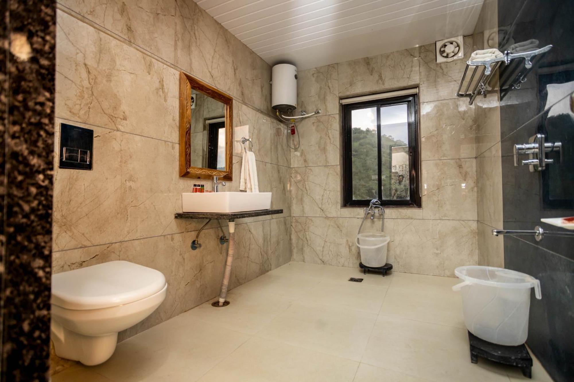 Hotel Kamlesh 4*