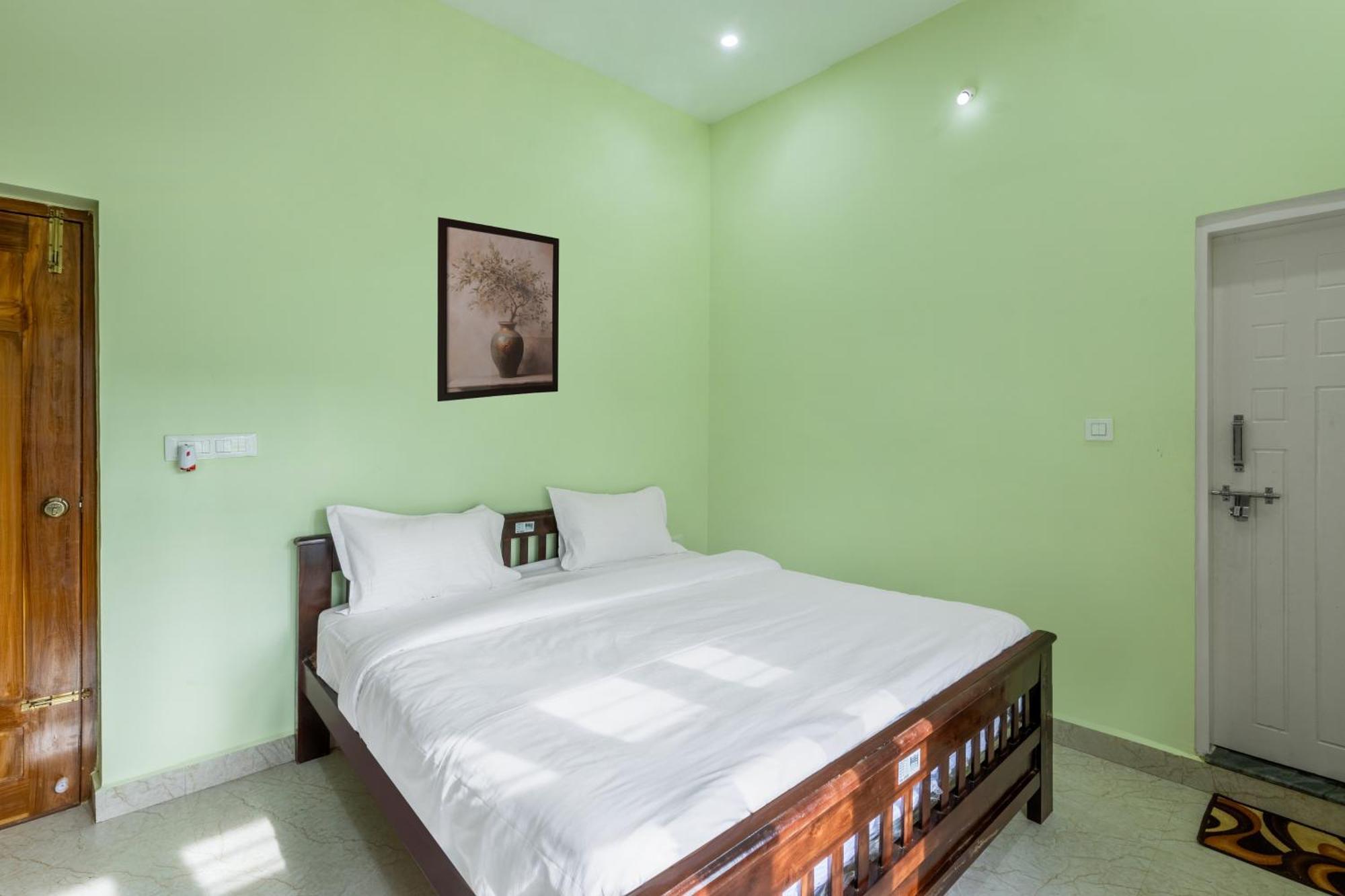 Brickmarks Service Hotel 3*