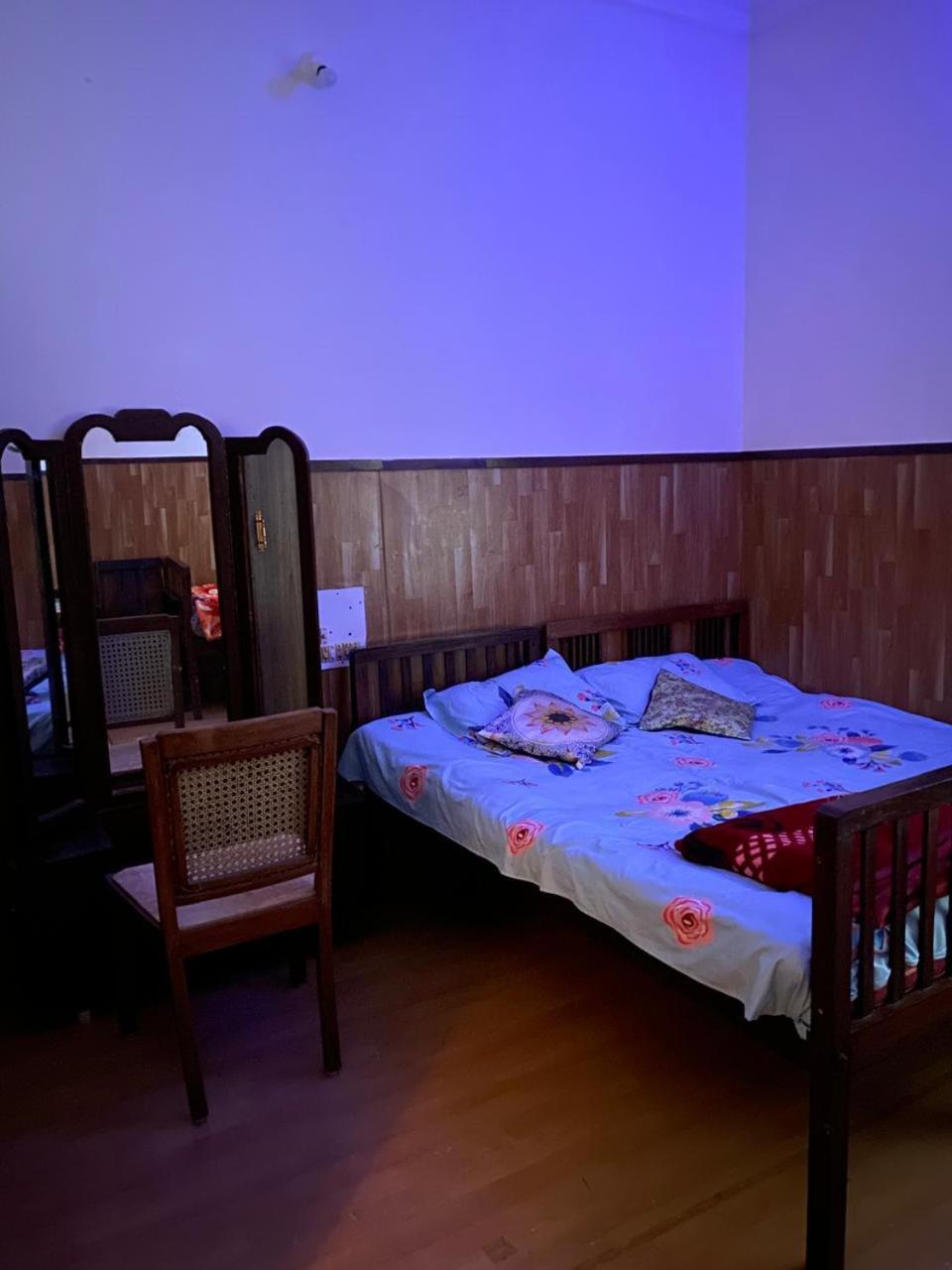 Homestay Vintage House *