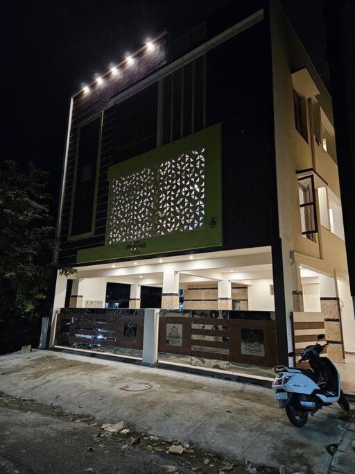Bricknest Hillview Apartment *
