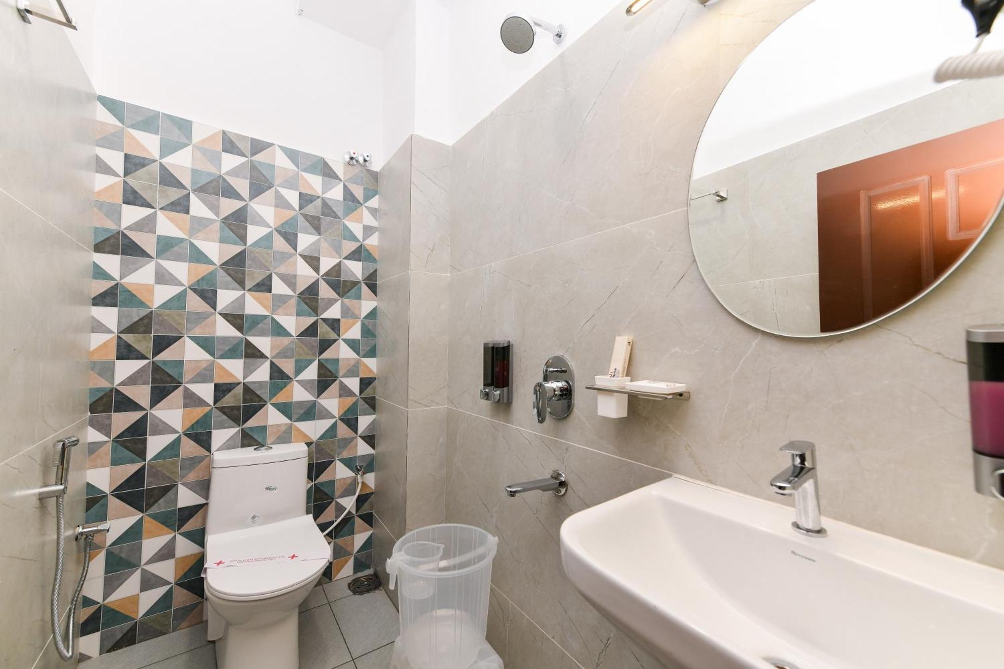 Shine International Hotel