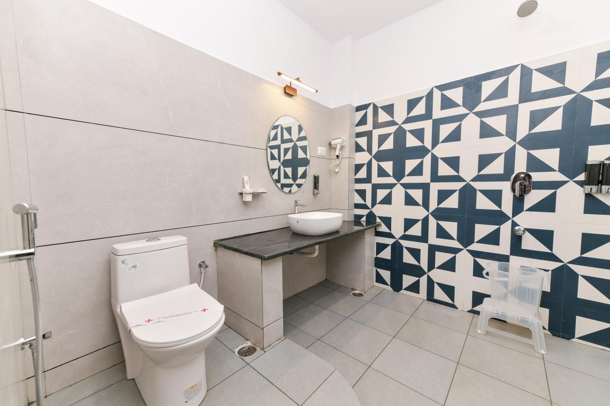Hotel Shine International 3*