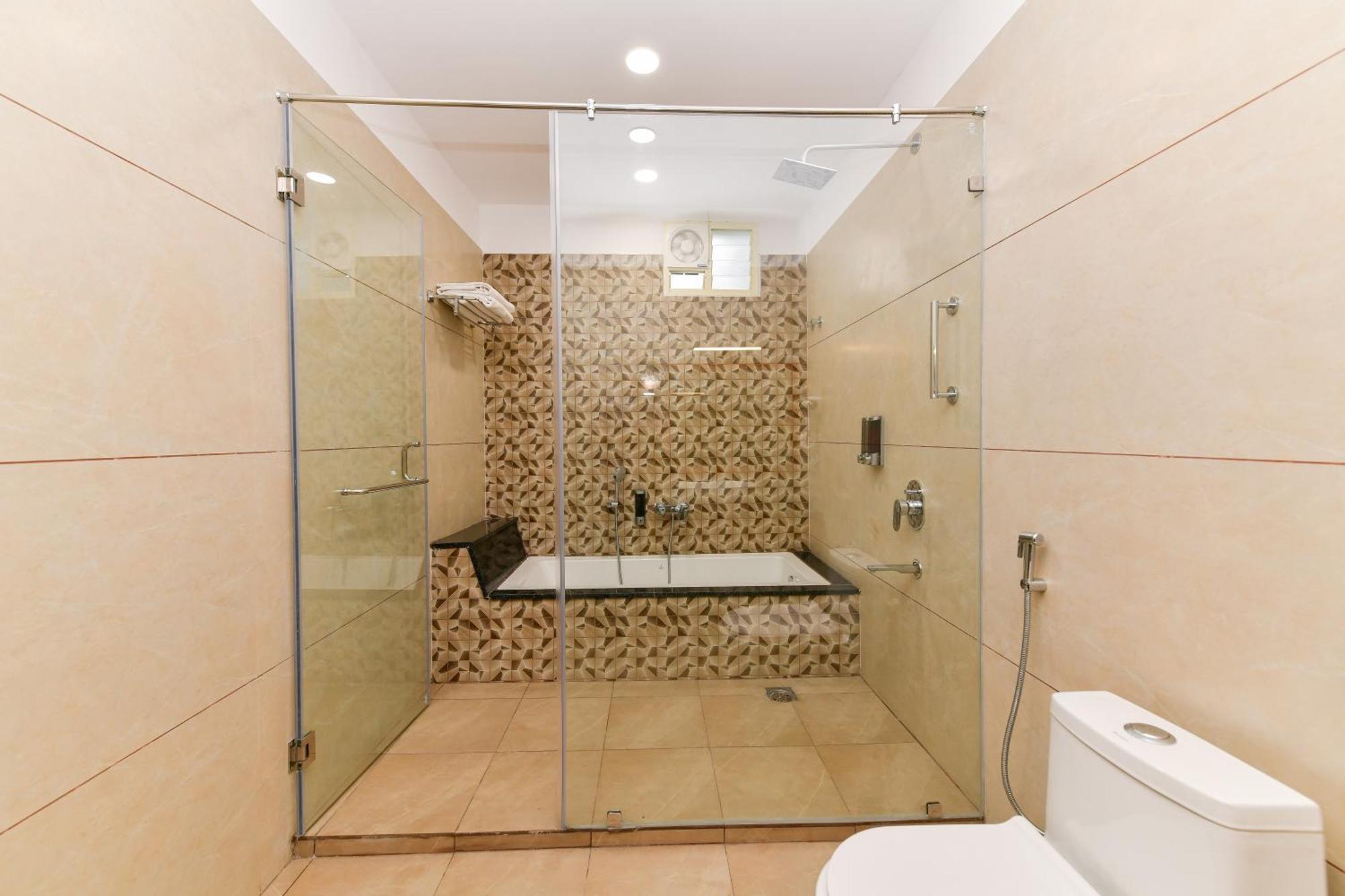 Hotel Shine International