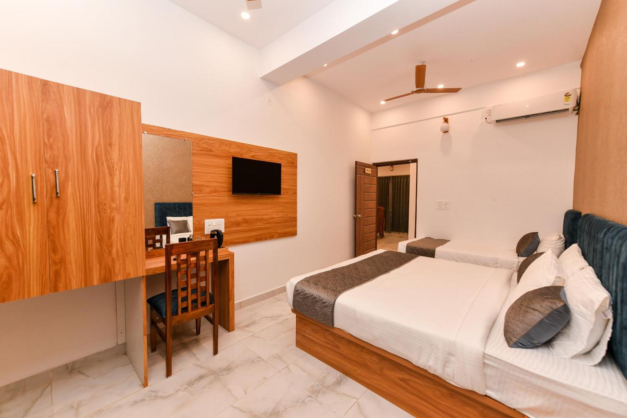 Shine International Hotel