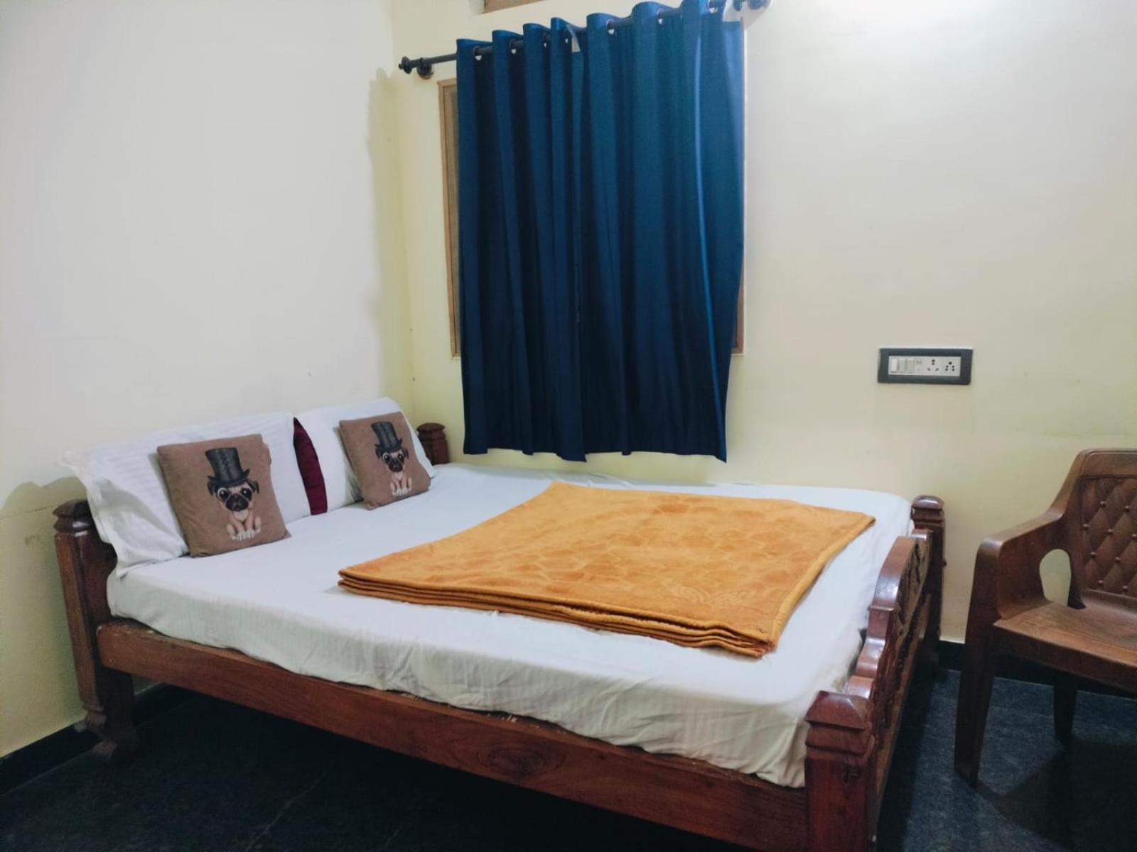 Hotel Hk Mysore