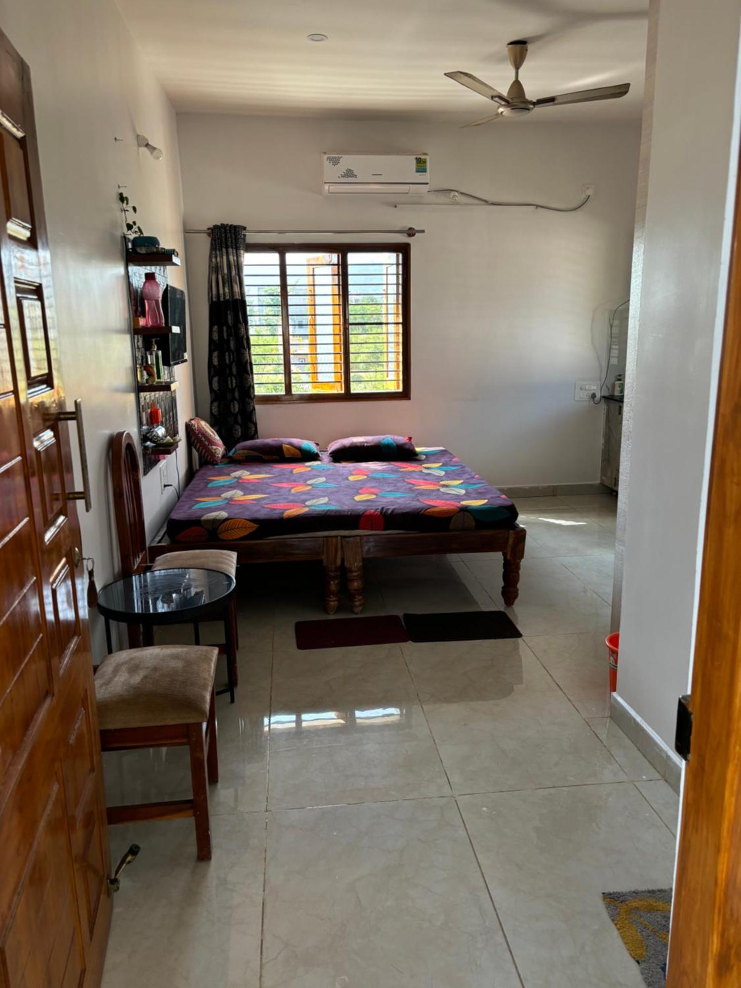 Ideal For Decent Couples & Families Apartment *
