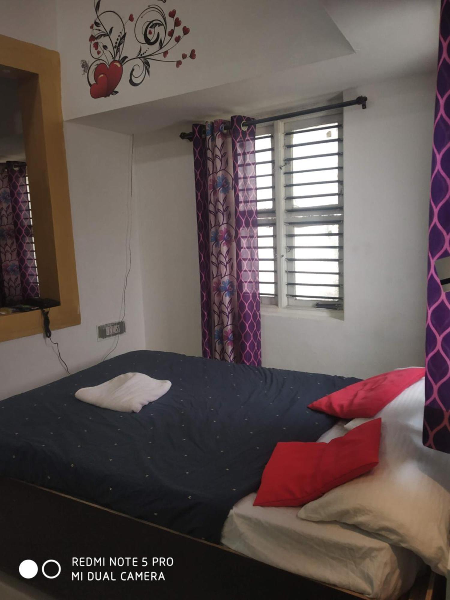 Adh Amilia Residency Homestay *