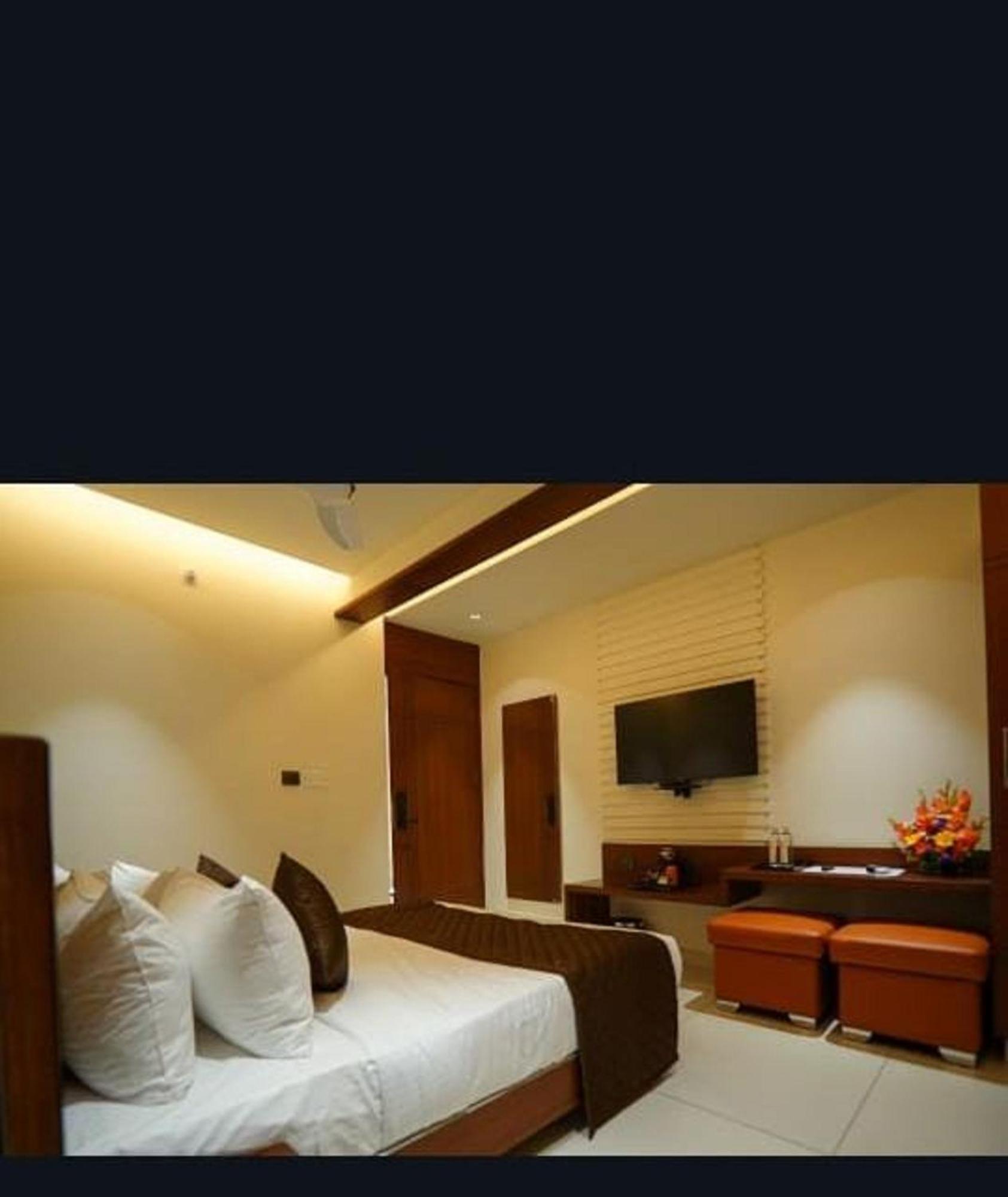 Harigovindas Express 3* Mysore