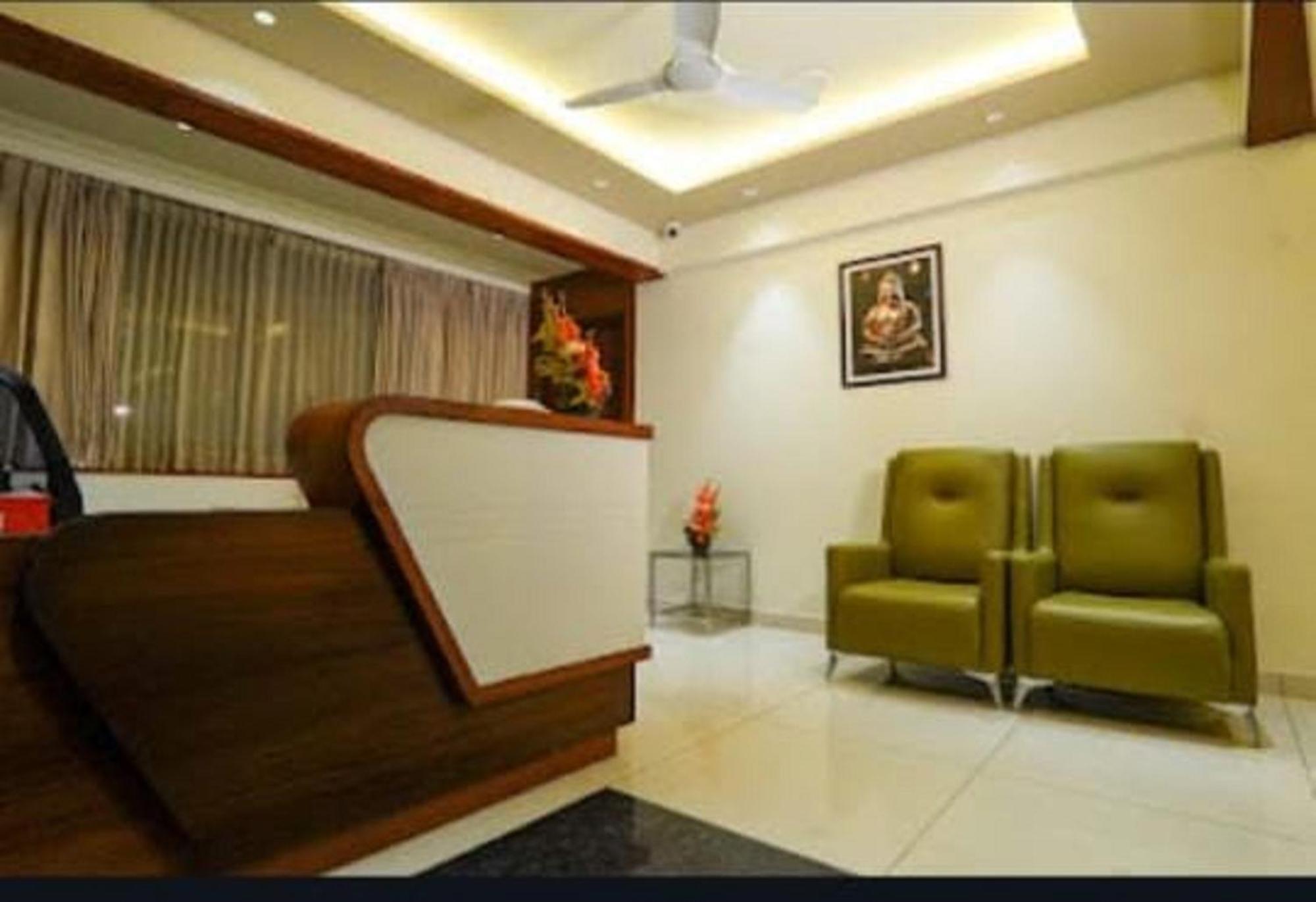 Harigovindas Express Hotel