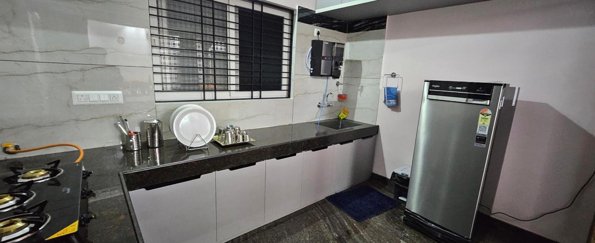 Krish Premium Service Apartment *