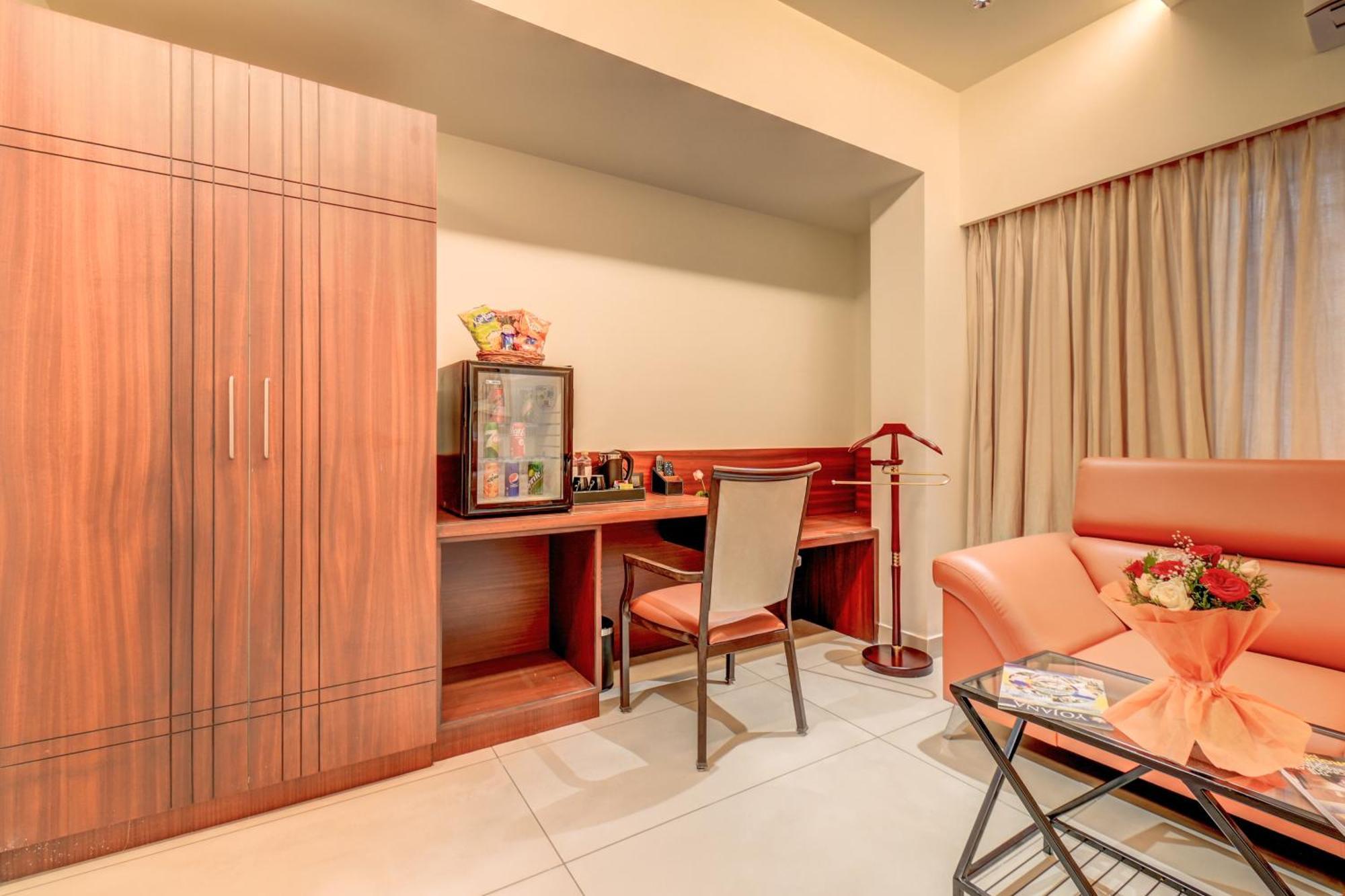 Hari Govindas - Explore The Heart Of 3*