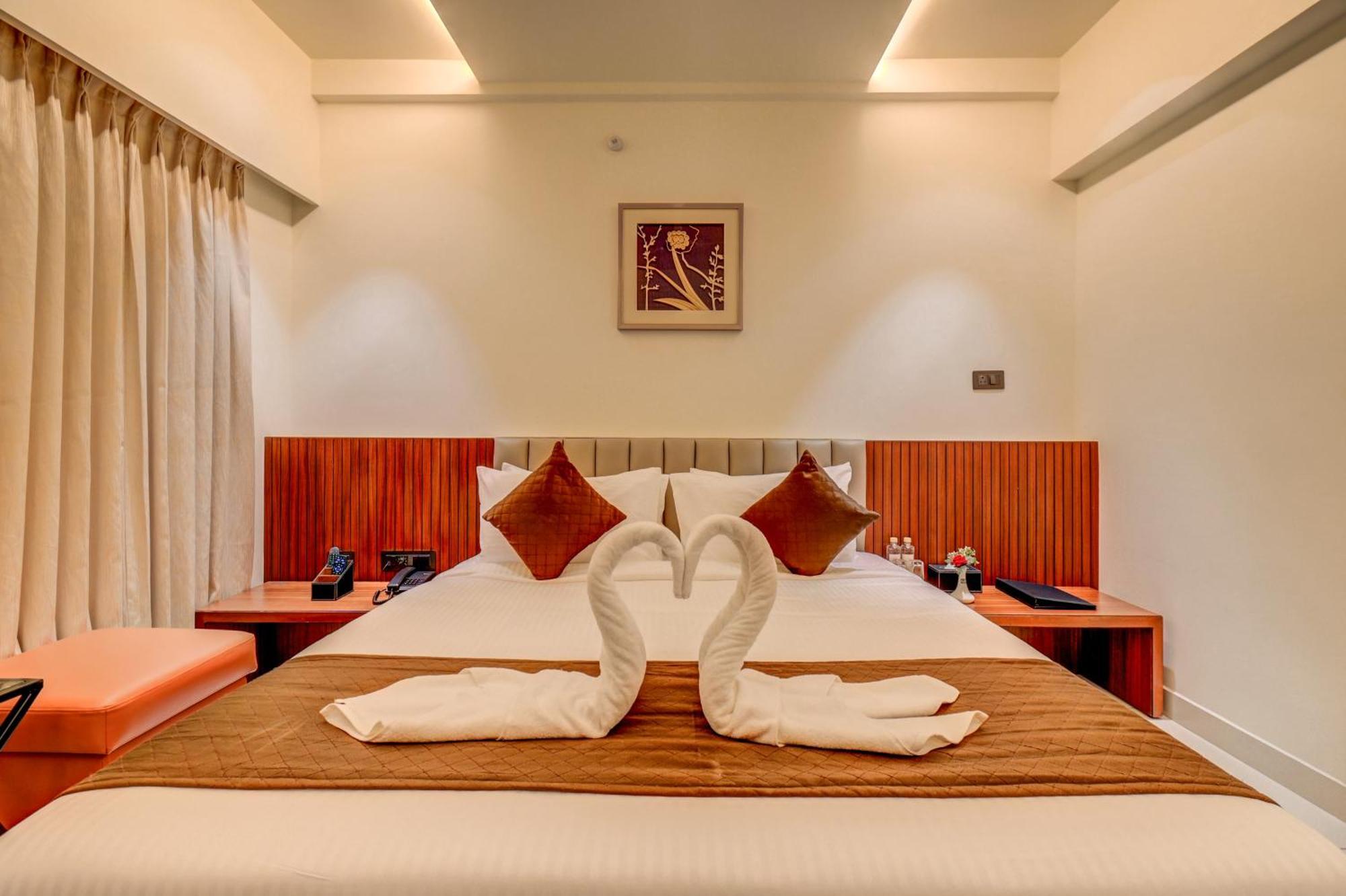 Hari Govindas - Explore The Heart Of 3* Mysore