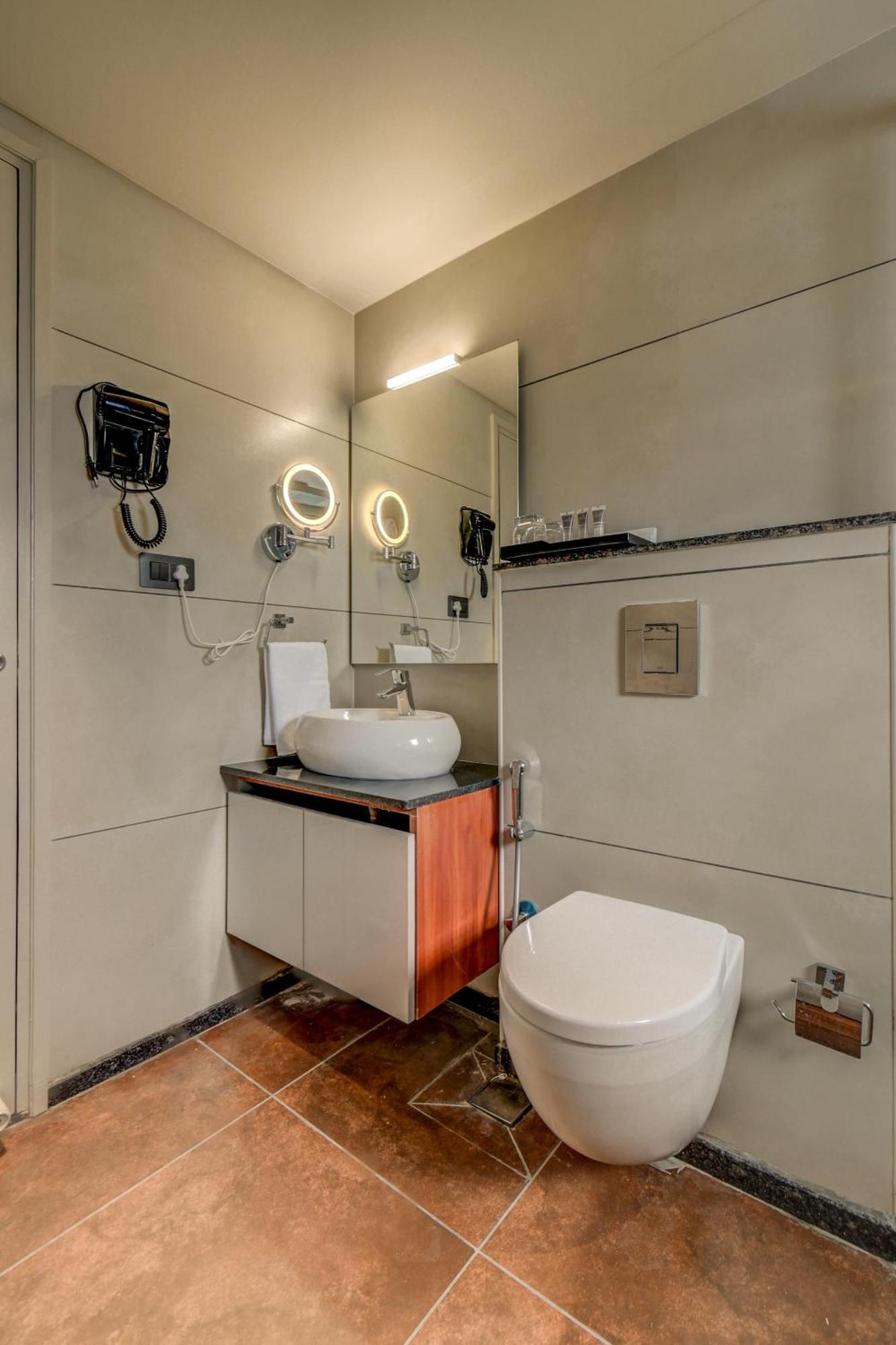 Hotel Hari Govindas - Explore The Heart Of