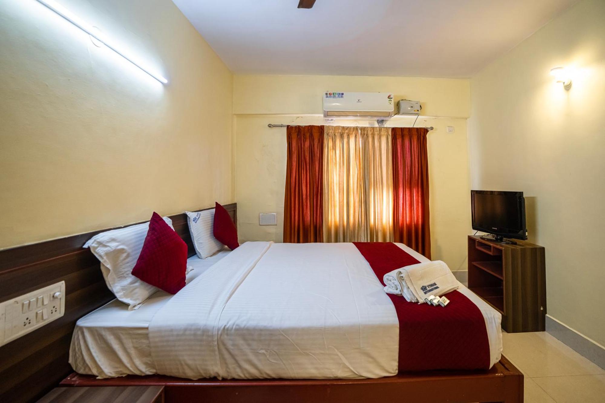 Vyshak International Hotel 2*